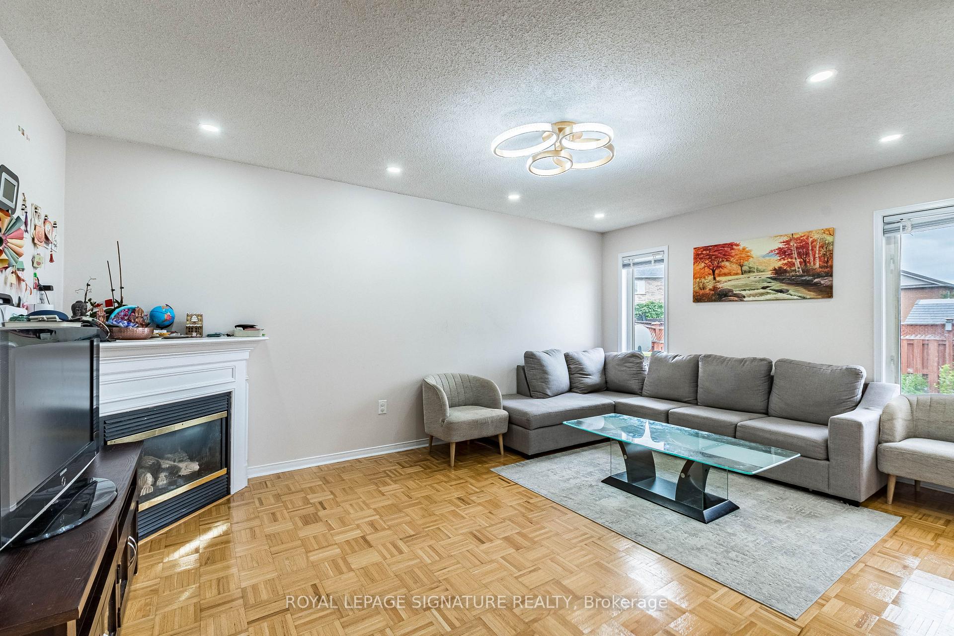 Photo 20 of 35 Whitehouse Crescent, Brampton, Bram East — HOMEH