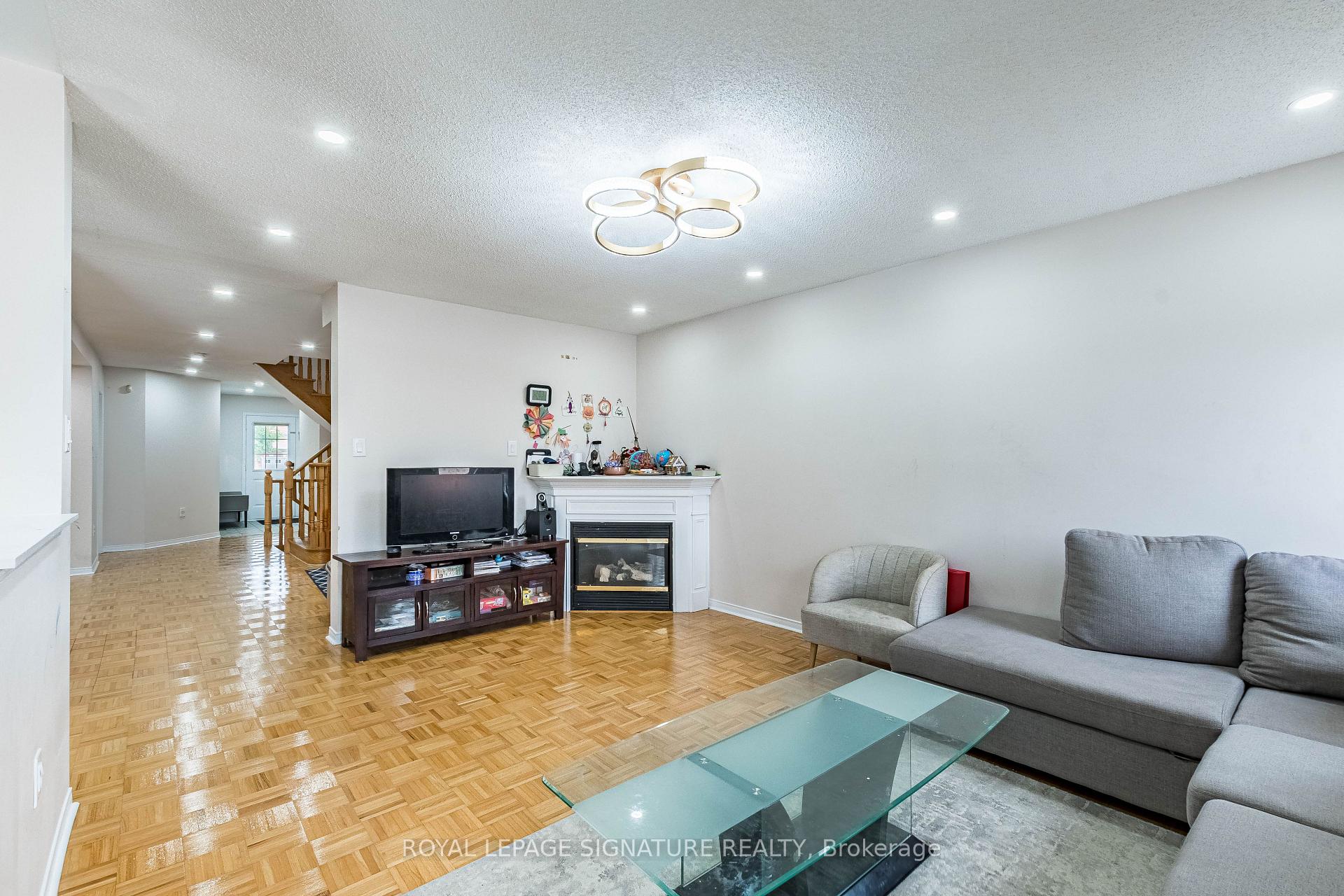 Photo 24 of 35 Whitehouse Crescent, Brampton, Bram East — HOMEH