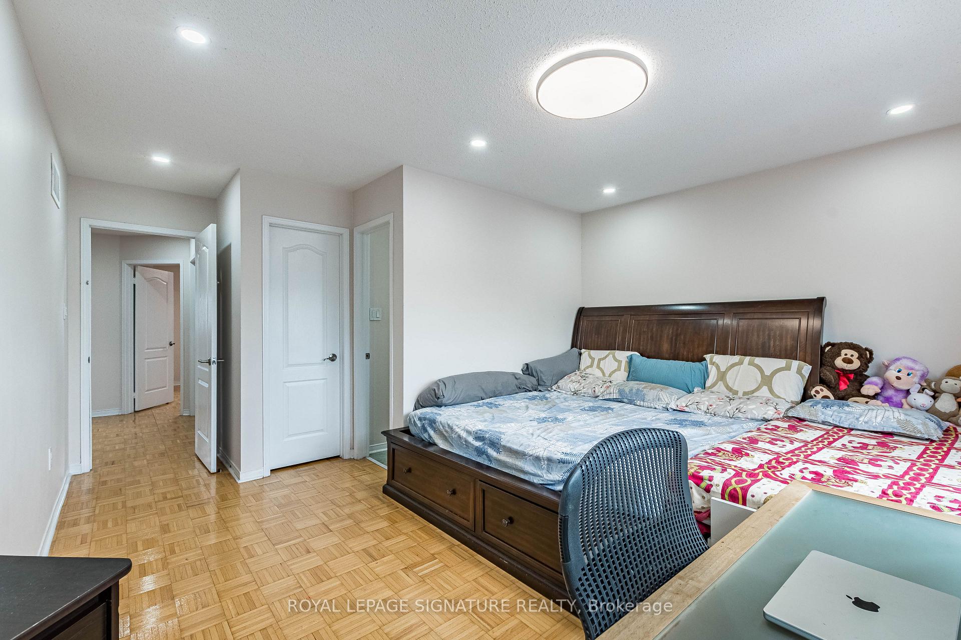 Photo 38 of 35 Whitehouse Crescent, Brampton, Bram East — HOMEH
