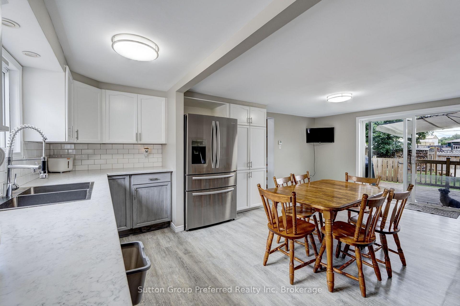 Photo 5 of 685744 Main Street, Norwich, Eastwood — HOMEH
