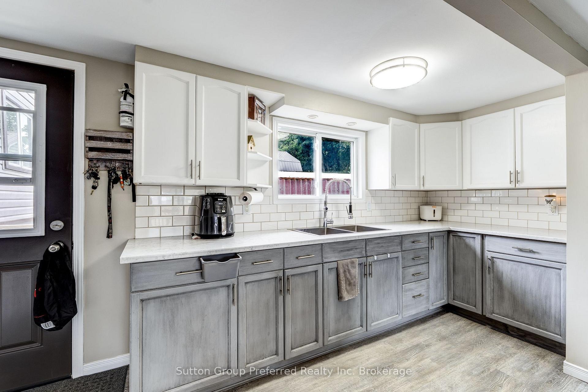 Photo 6 of 685744 Main Street, Norwich, Eastwood — HOMEH