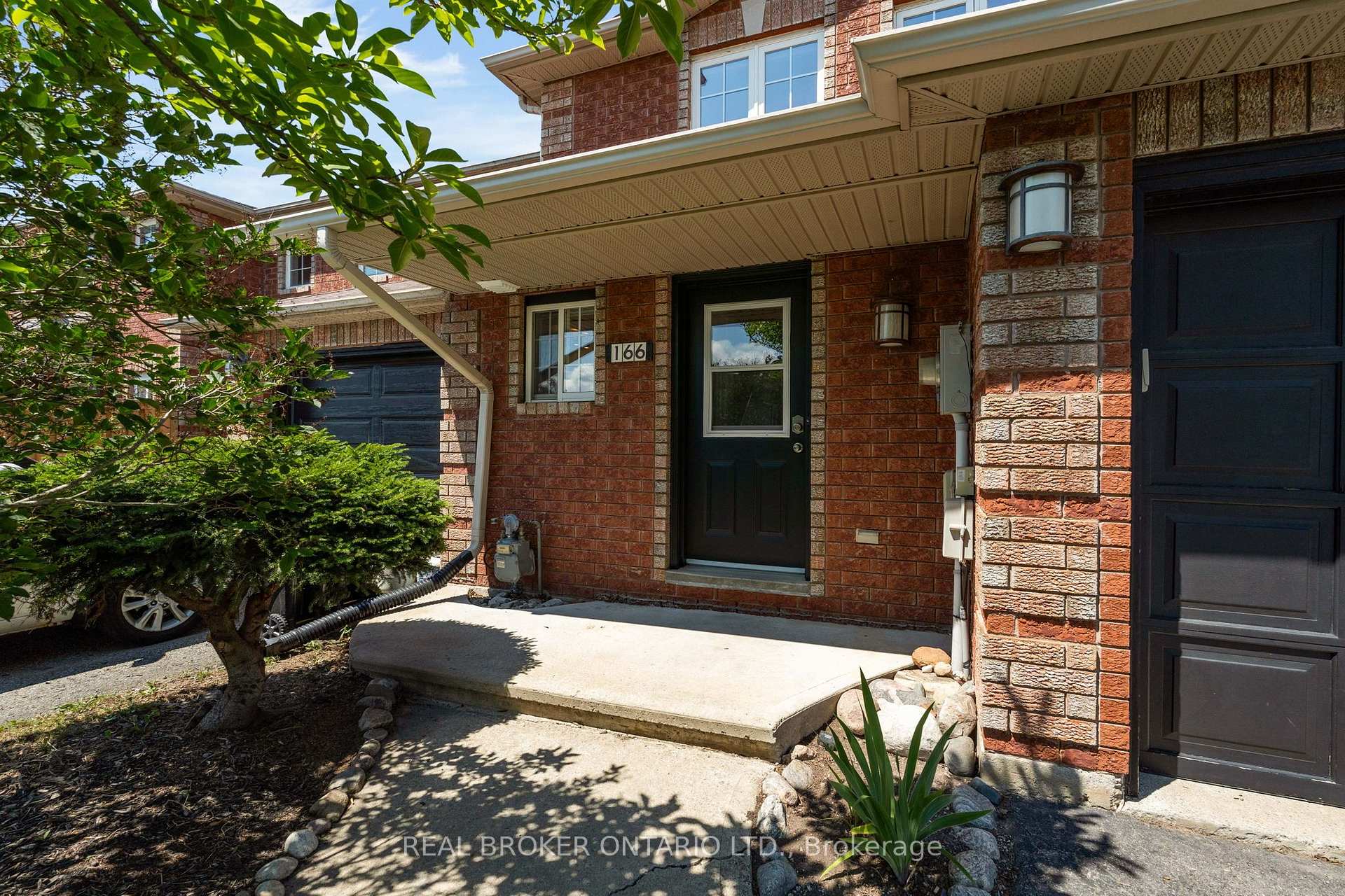 Photo 16 of 166 Tunbridge Road, Barrie, Georgian Drive — HOMEH