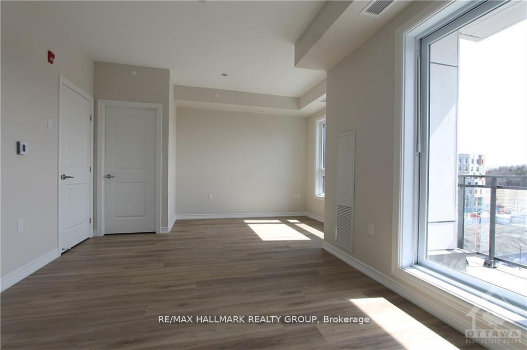 Photo 4 of Unit 412, 1350 Hemlock Road, Ottawa, CFB Rockcliffe and Area — HOMEH