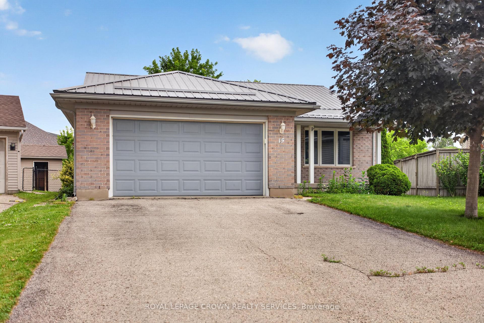 Photo 4 of 15 Erin Court, Aylmer — HOMEH