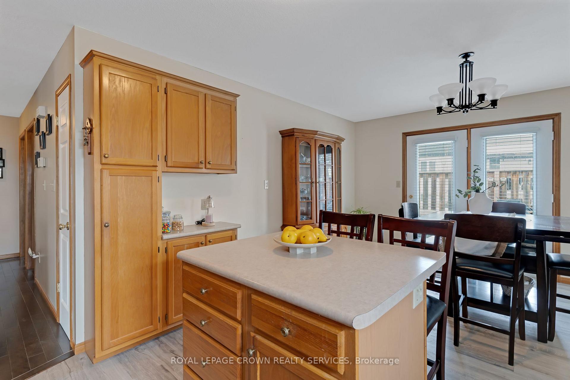 Photo 13 of 15 Erin Court, Aylmer — HOMEH
