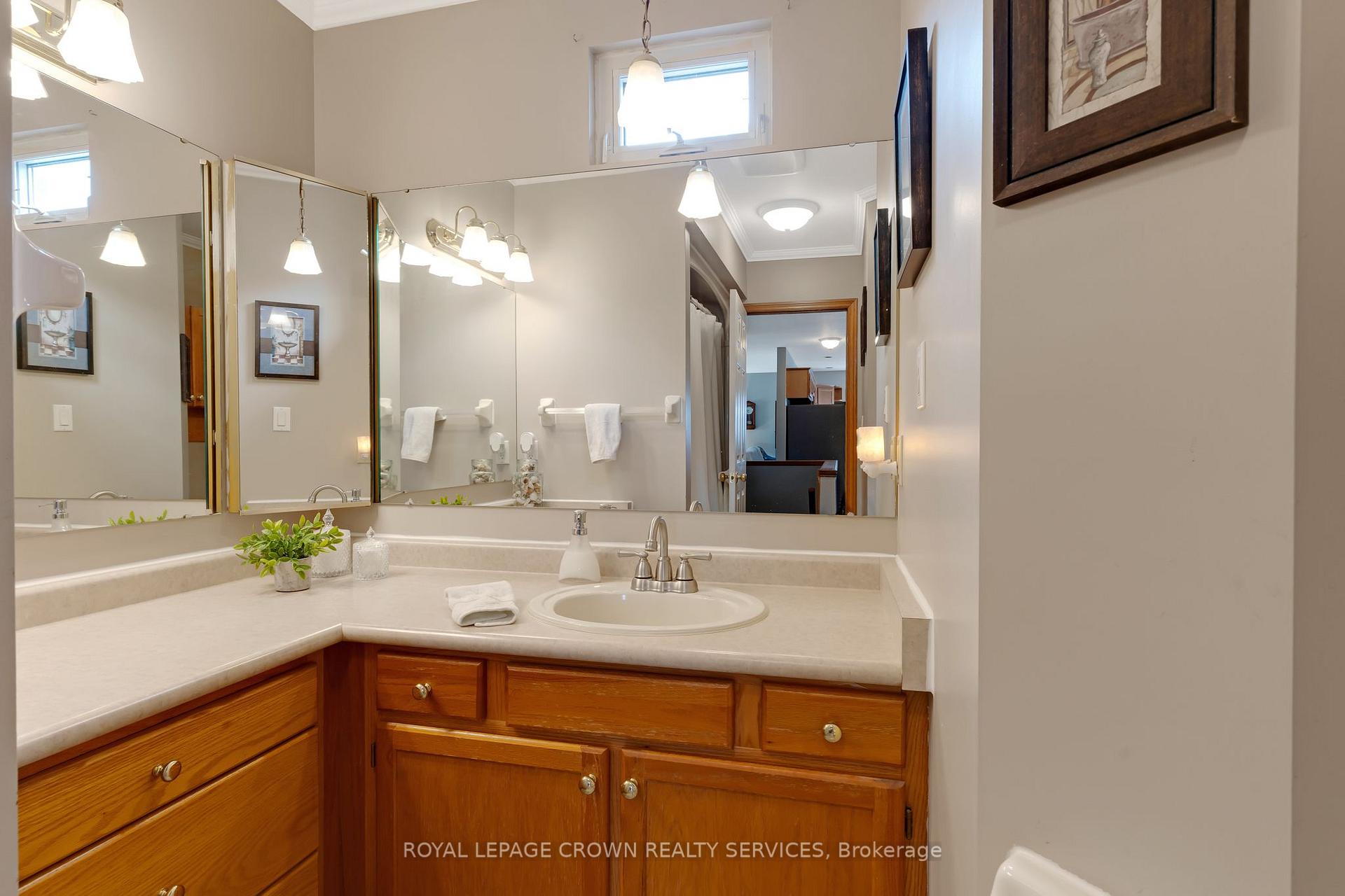 Photo 23 of 15 Erin Court, Aylmer — HOMEH