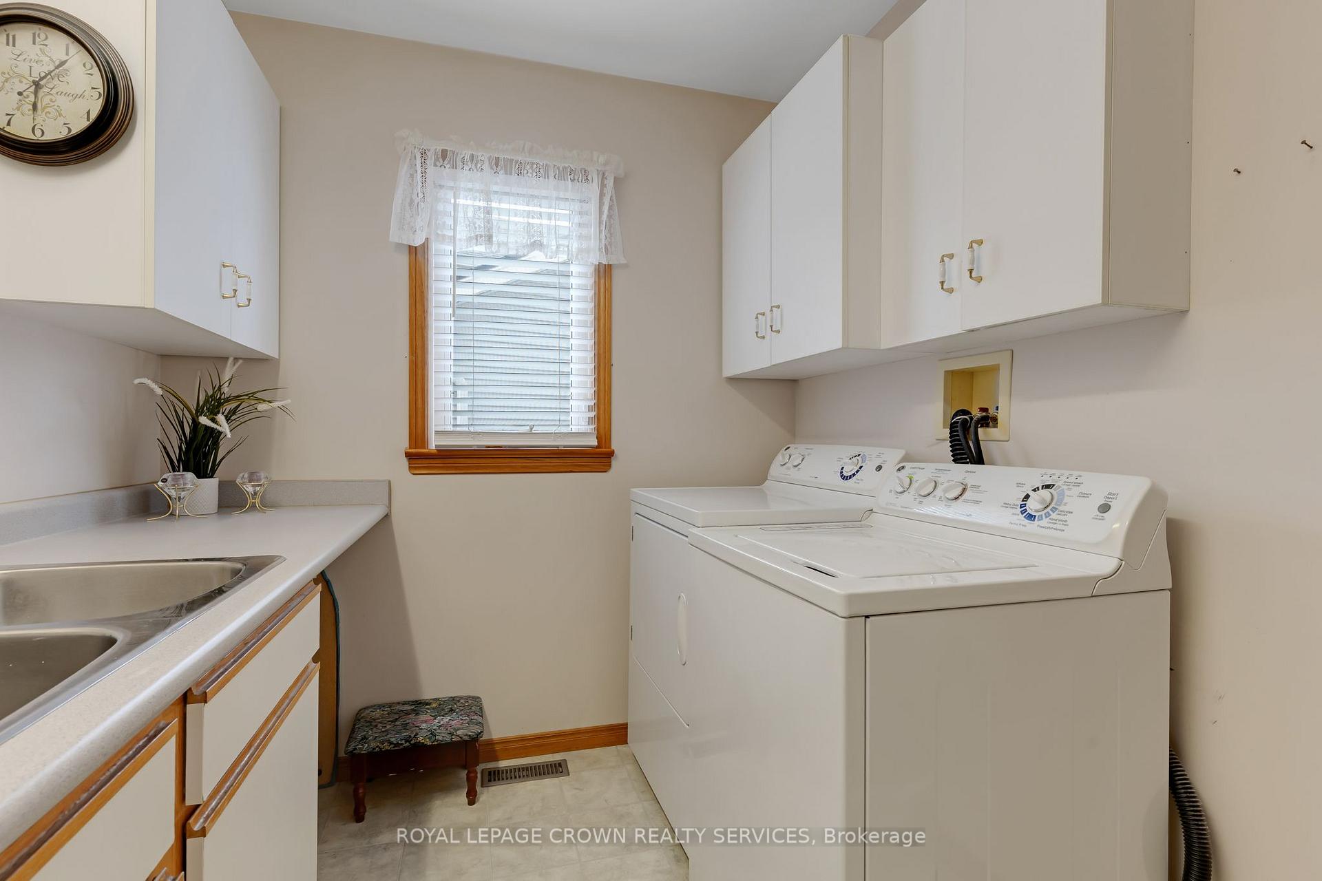Photo 26 of 15 Erin Court, Aylmer — HOMEH