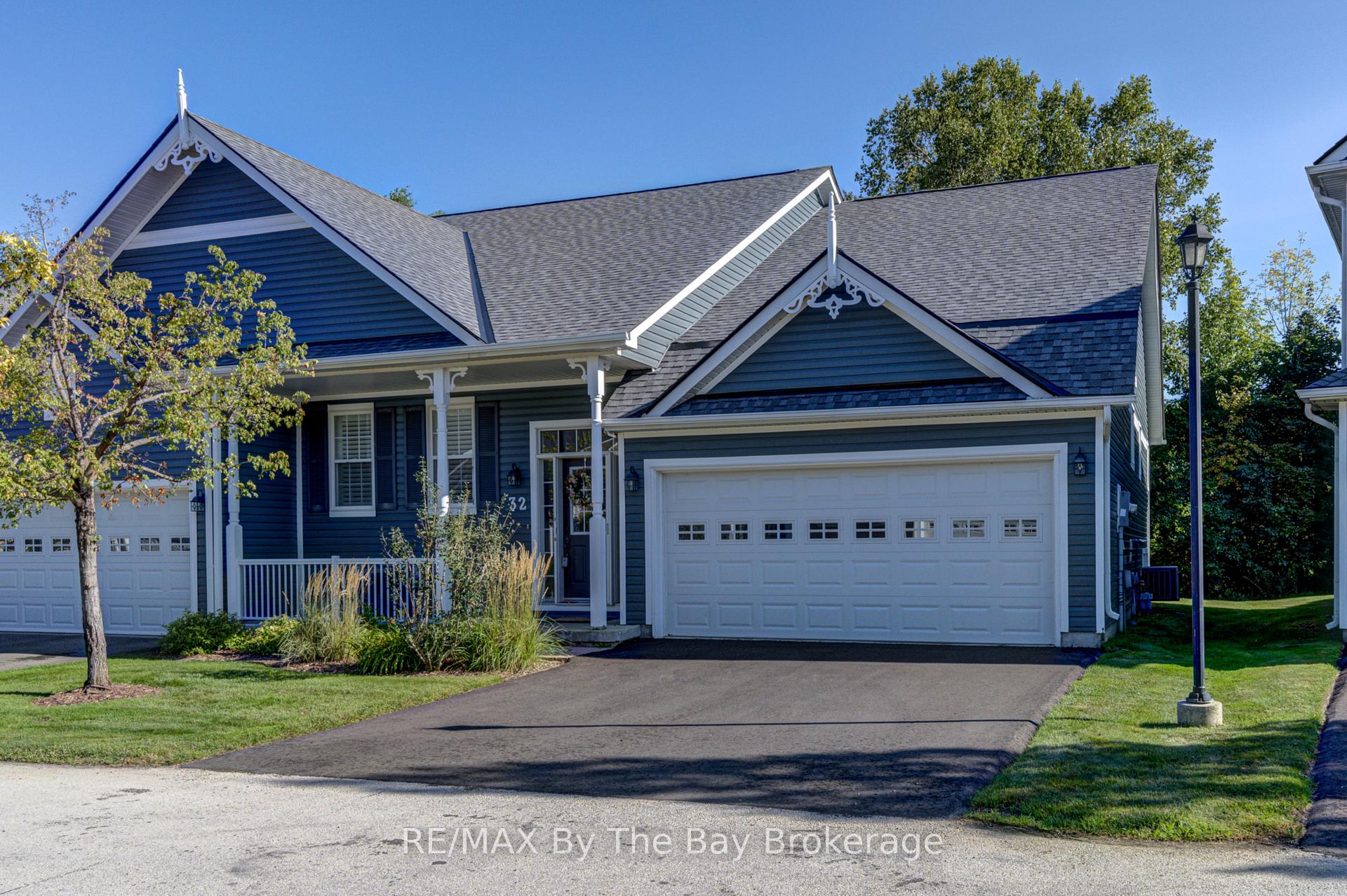 Photo 3 of 32 Green Briar Drive, Collingwood — HOMEH
