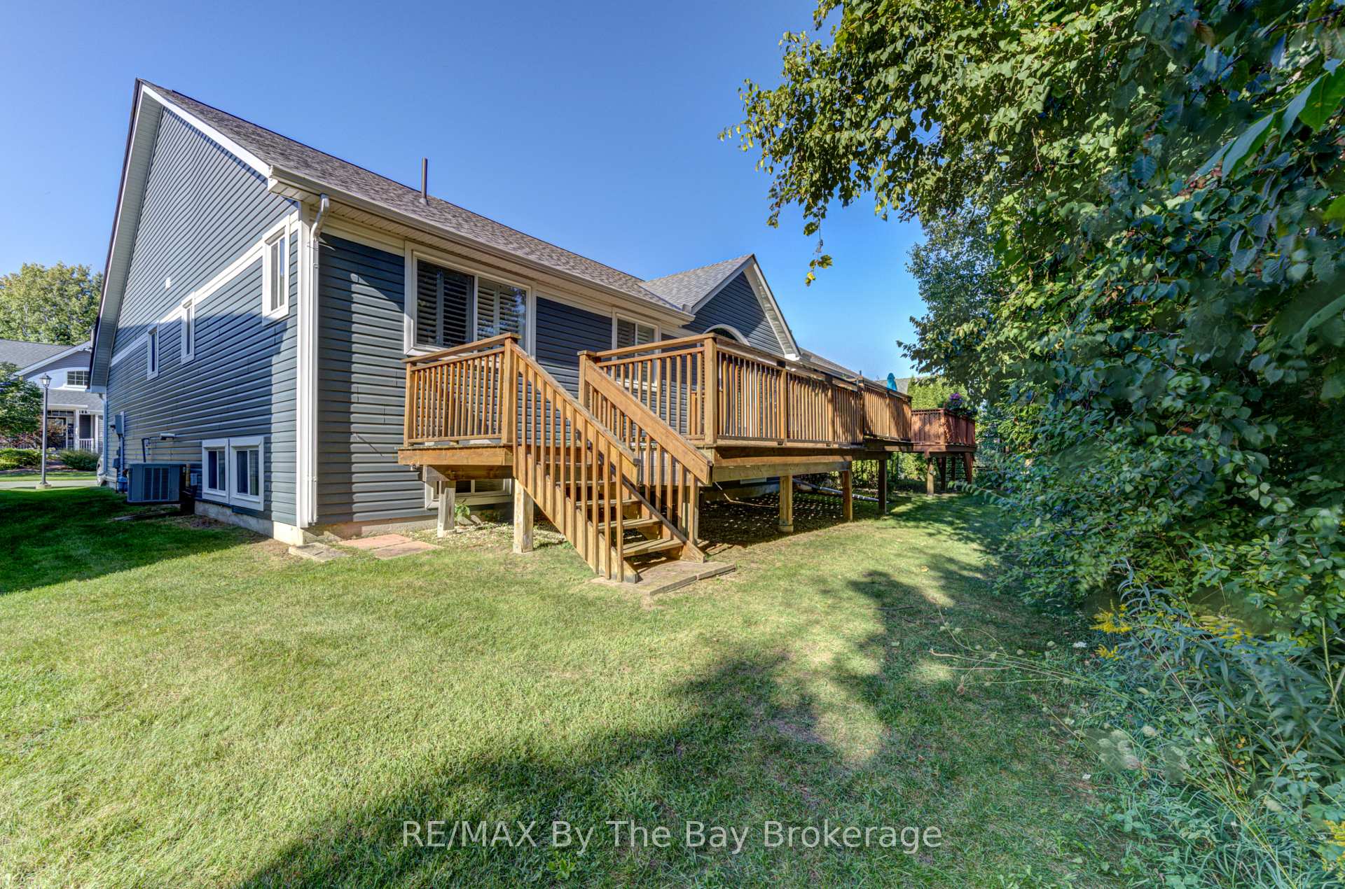 Photo 26 of 32 Green Briar Drive, Collingwood — HOMEH