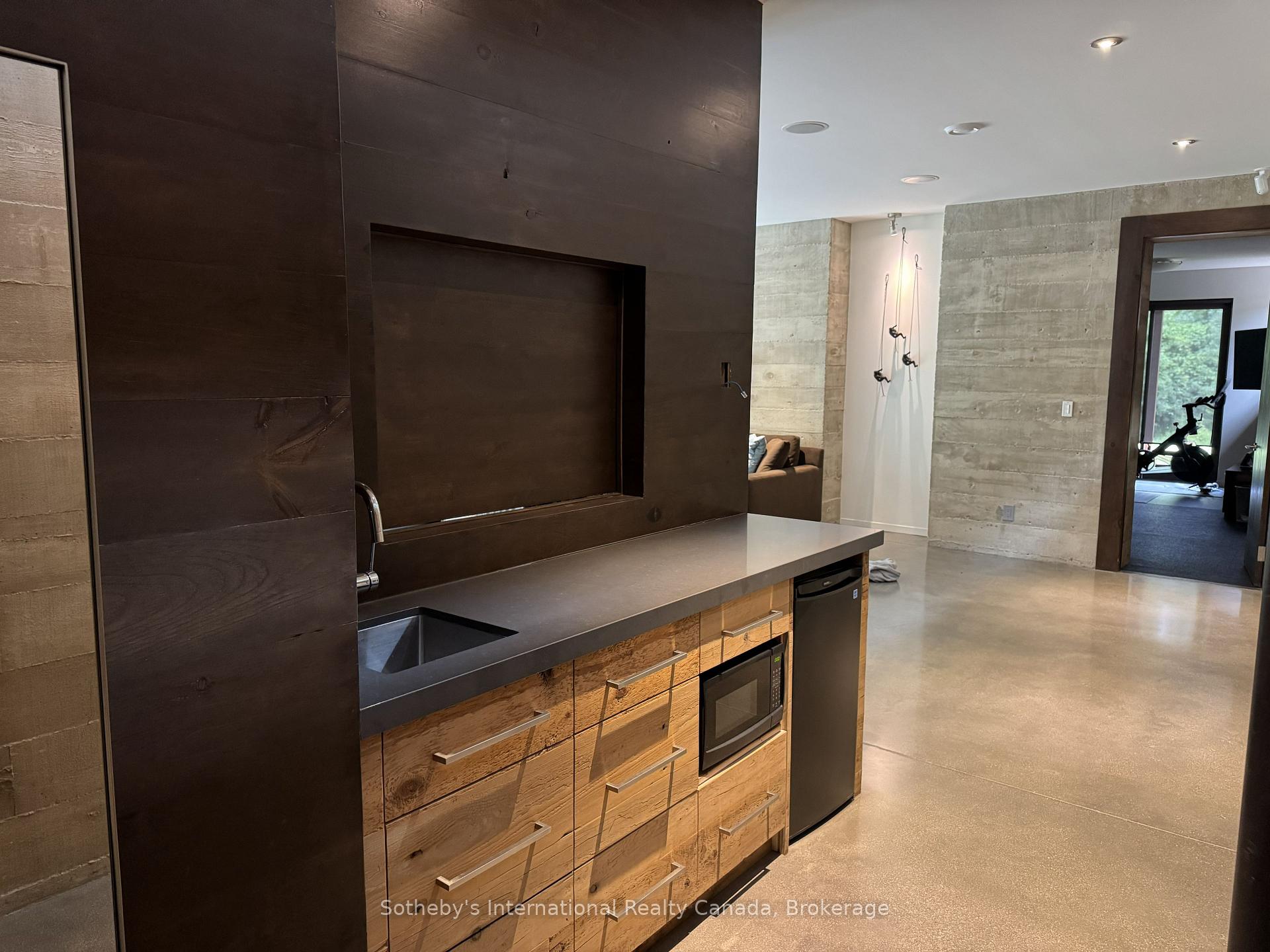 Photo 33 of 46479 Old Mail Road, Meaford — HOMEH