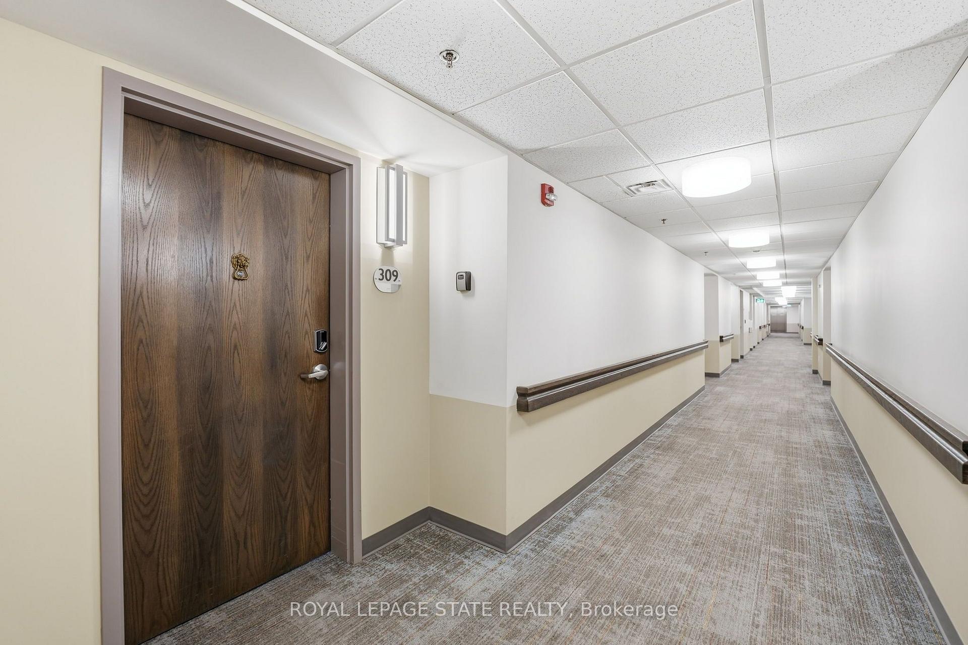 Photo 9 of Unit 309, 3290 New Street, Burlington, Roseland — HOMEH