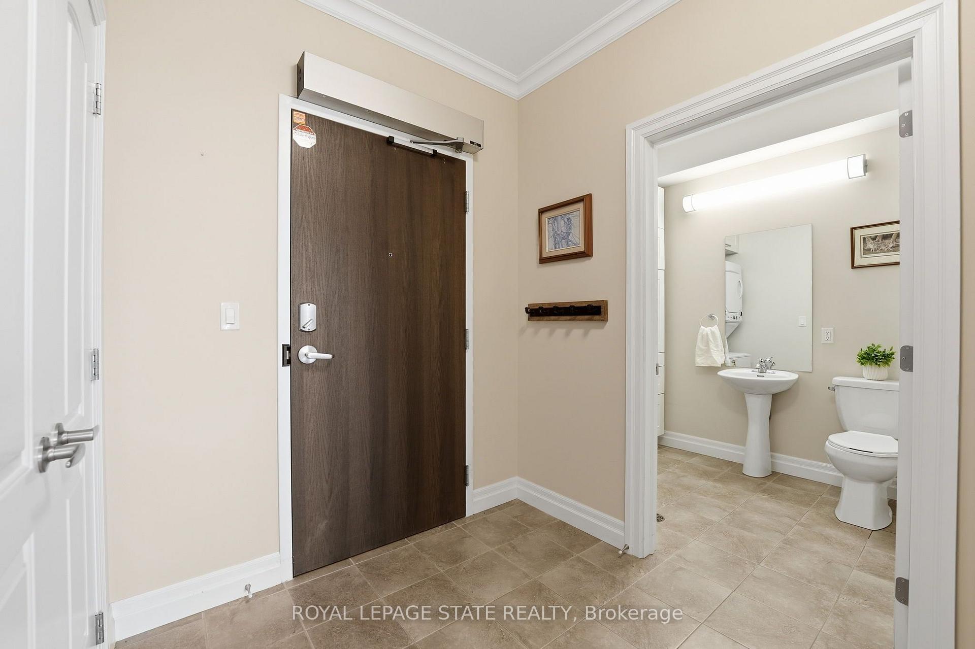 Photo 10 of Unit 309, 3290 New Street, Burlington, Roseland — HOMEH