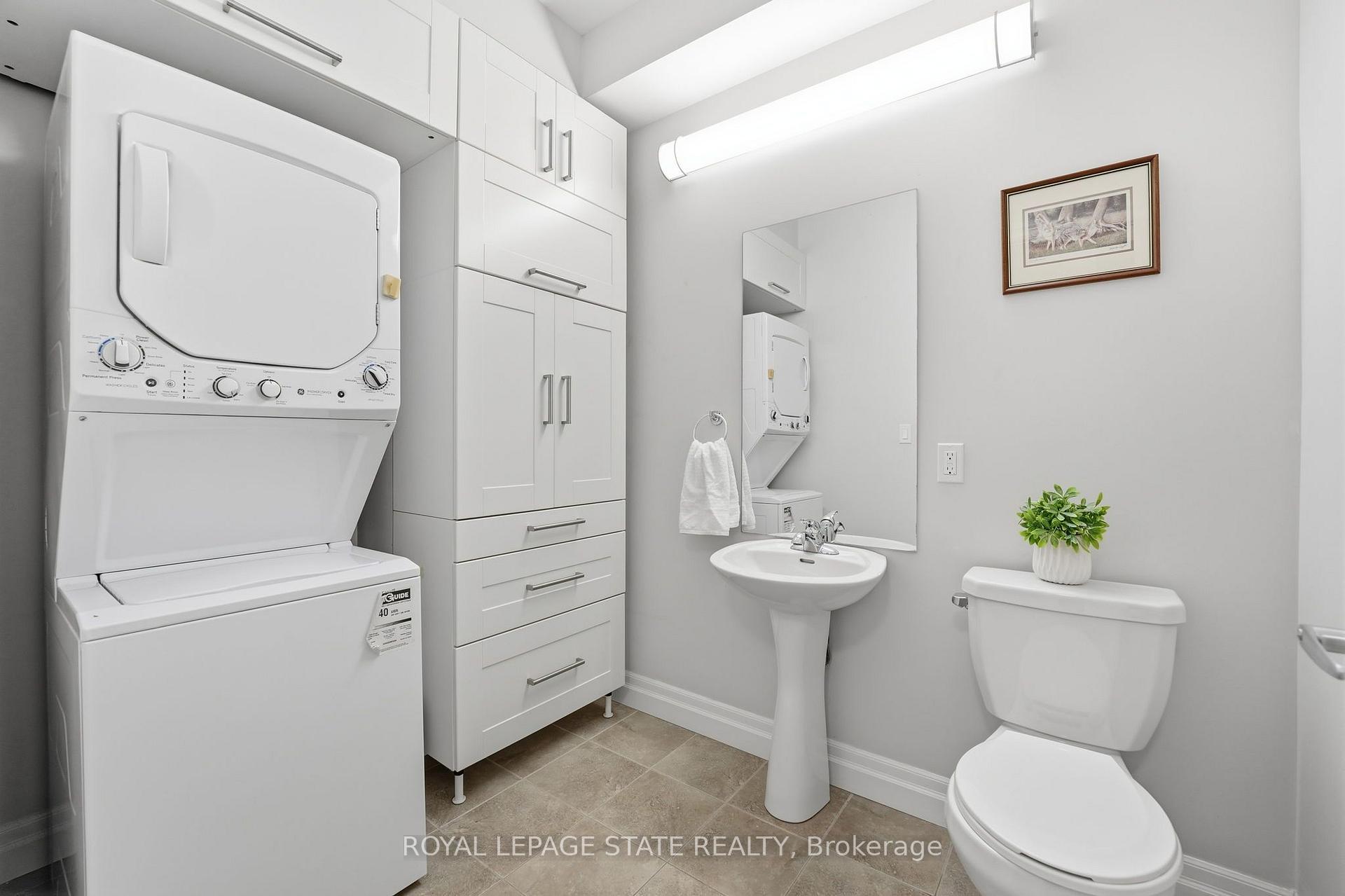 Photo 11 of Unit 309, 3290 New Street, Burlington, Roseland — HOMEH