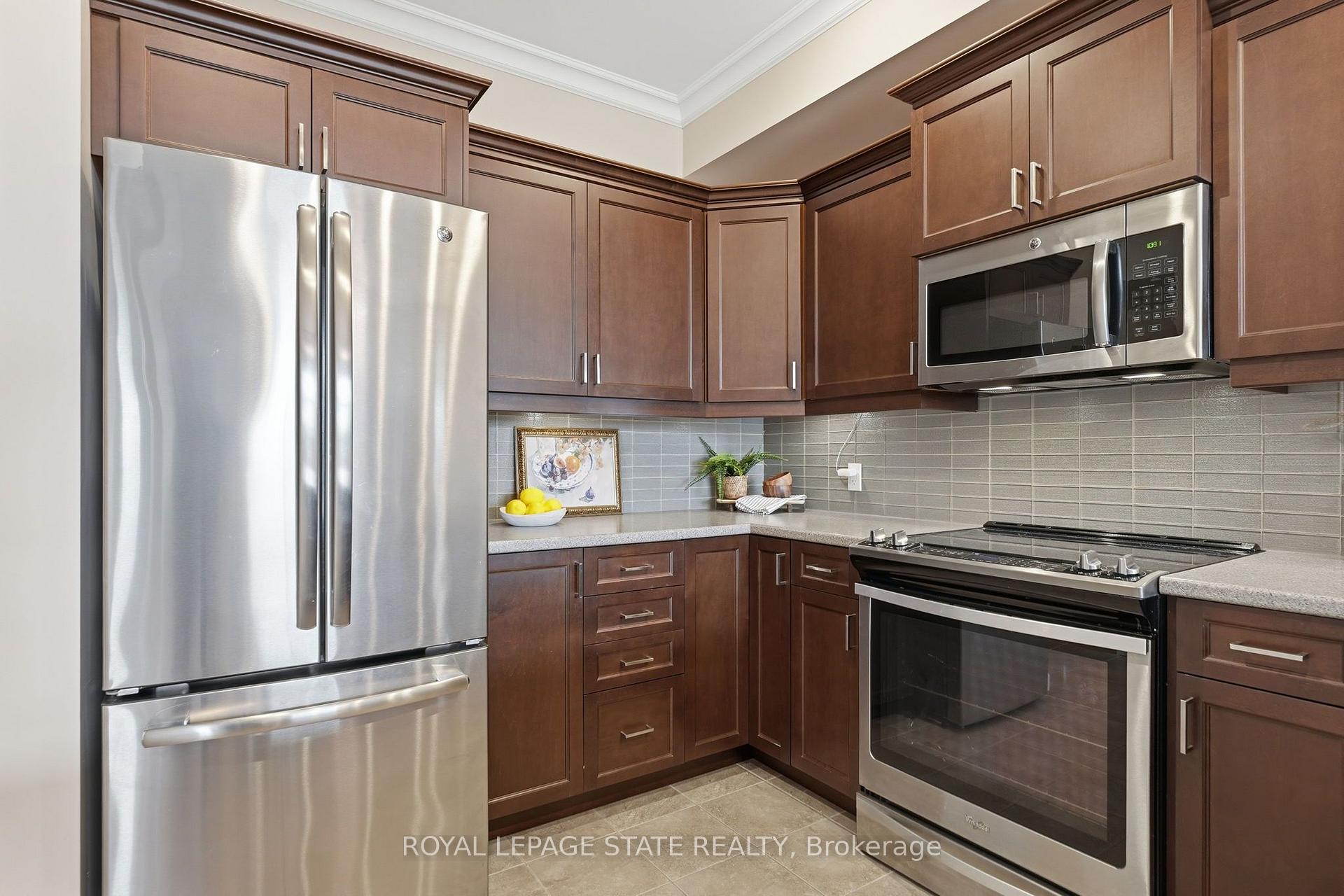 Photo 17 of Unit 309, 3290 New Street, Burlington, Roseland — HOMEH