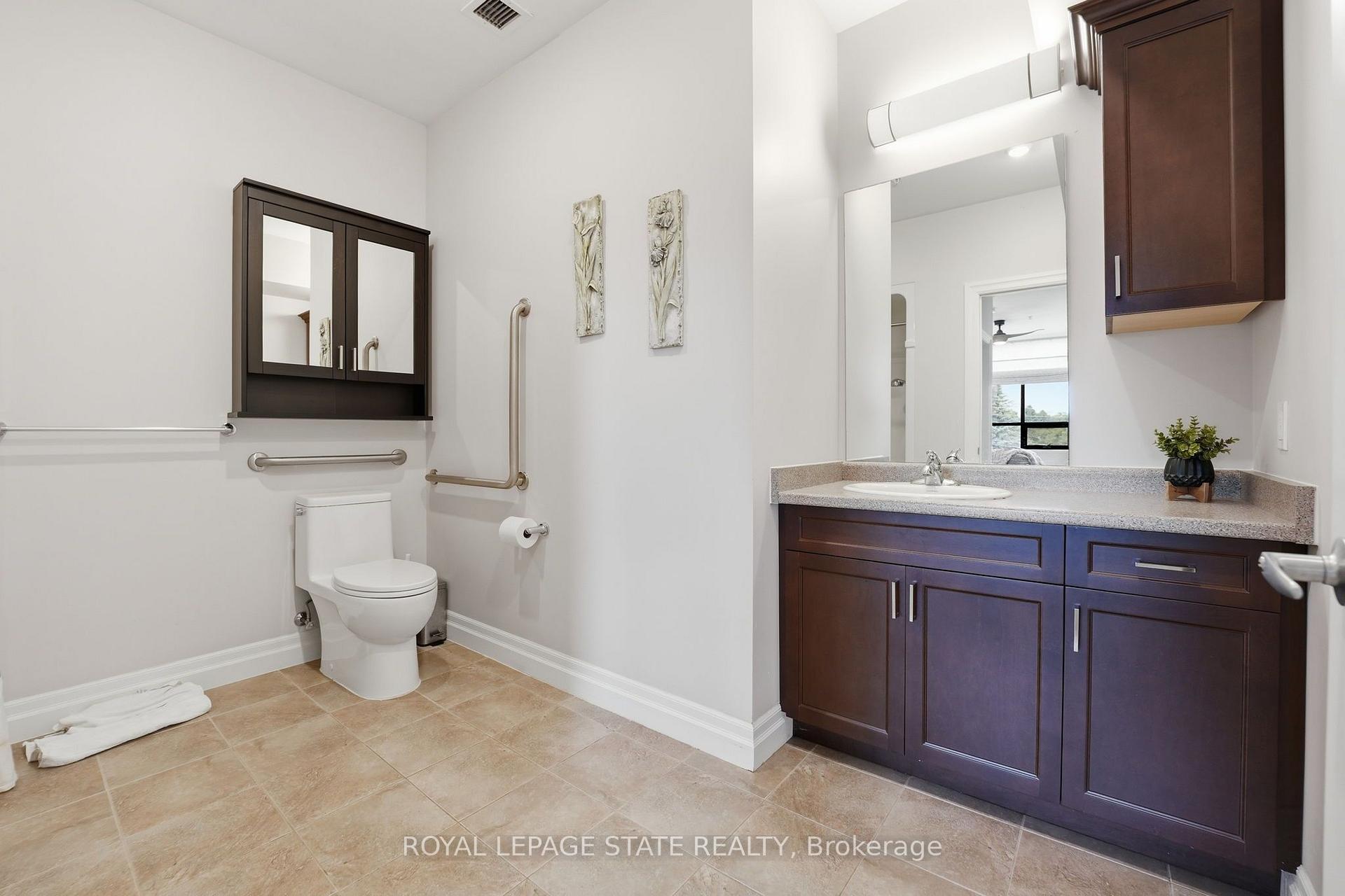 Photo 26 of Unit 309, 3290 New Street, Burlington, Roseland — HOMEH