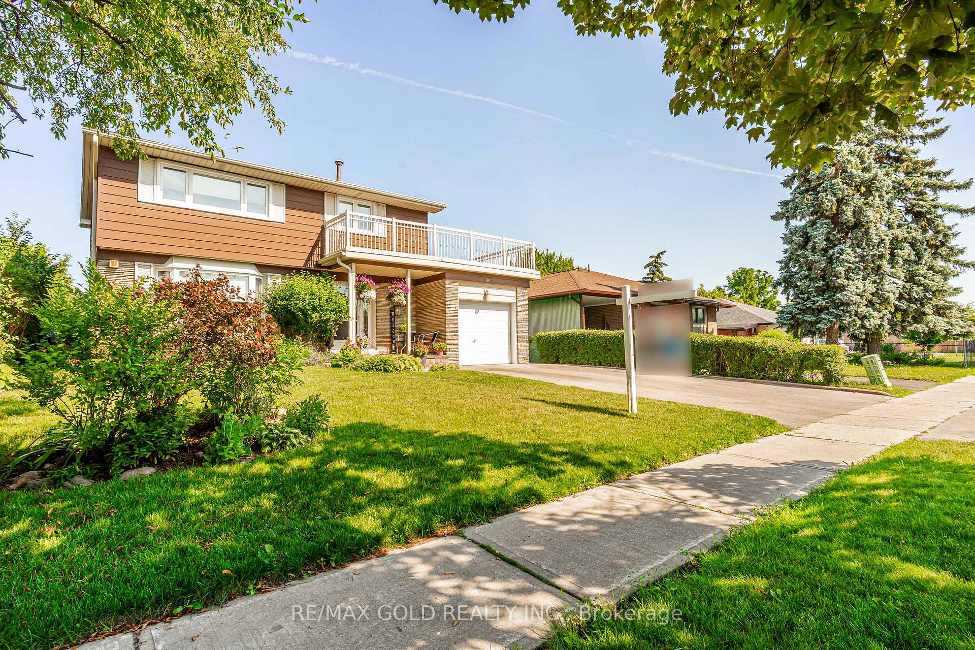 Photo 3 of 86 Clarence Street, Brampton, Bram East — HOMEH