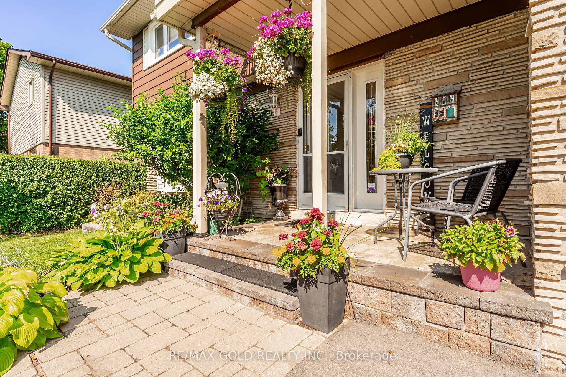 Photo 4 of 86 Clarence Street, Brampton, Bram East — HOMEH