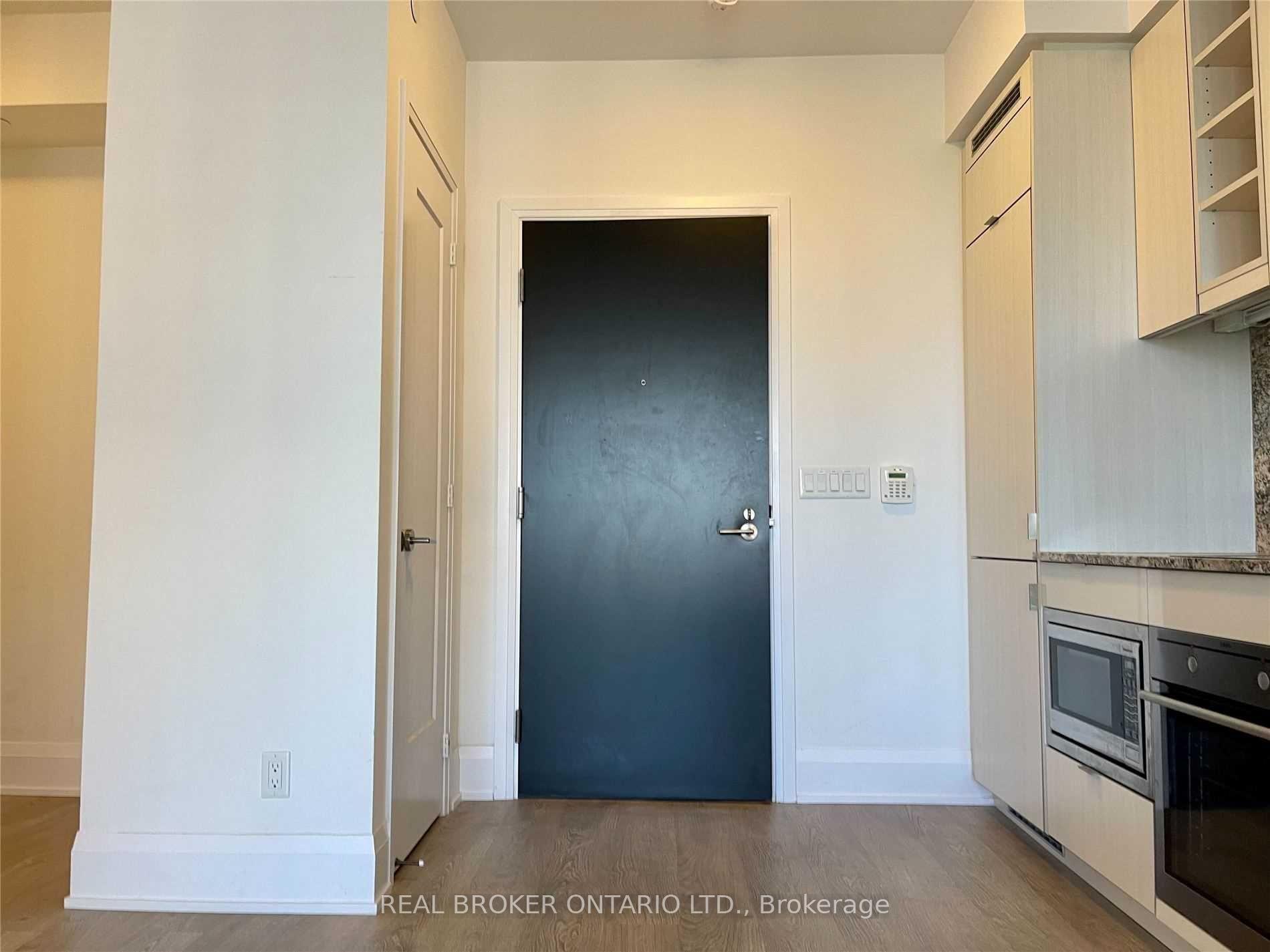 Photo 2 of Unit 1801, 101 Erskine Avenue, Toronto, Mount Pleasant West — HOMEH