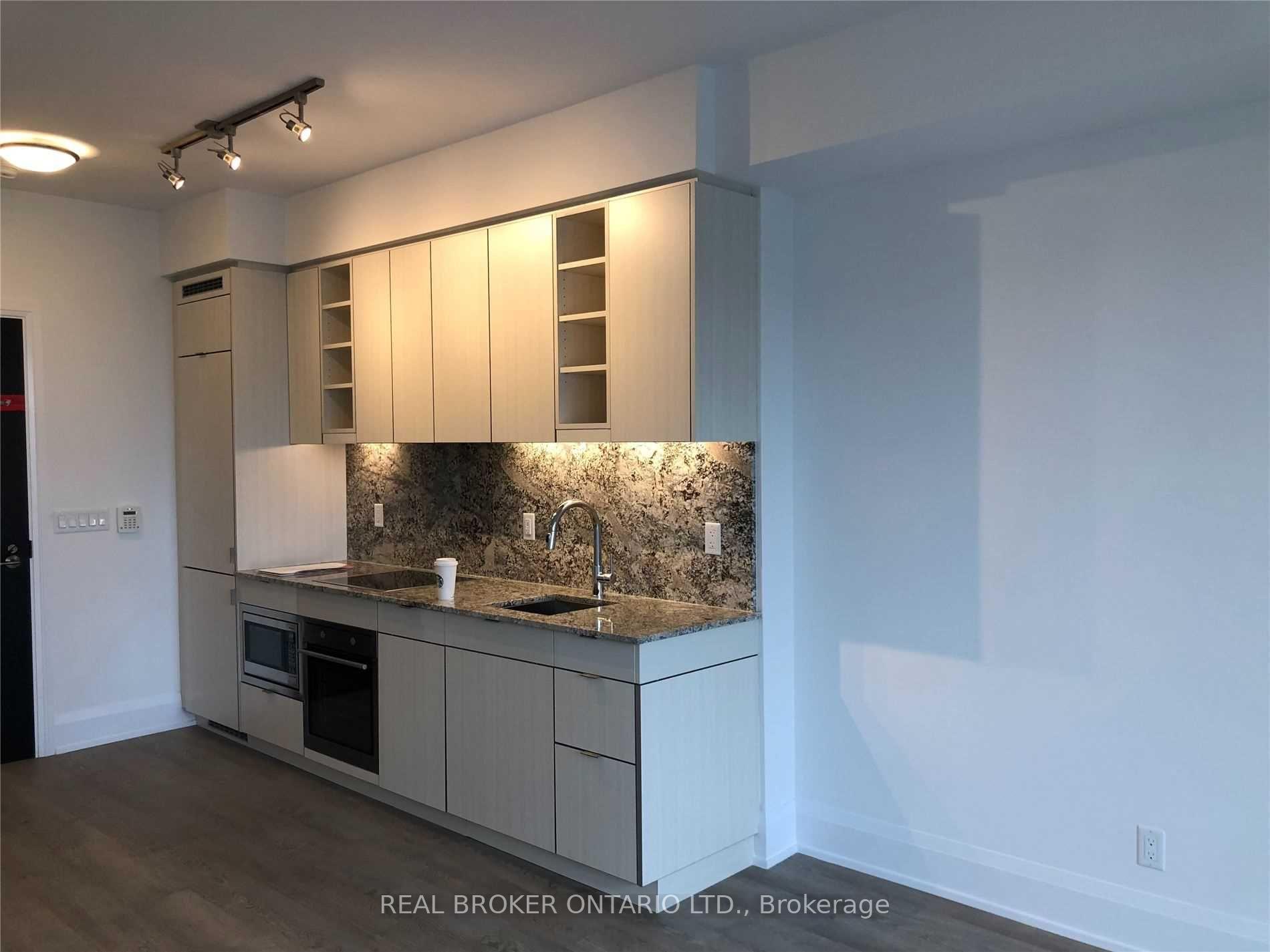 Photo 3 of Unit 1801, 101 Erskine Avenue, Toronto, Mount Pleasant West — HOMEH