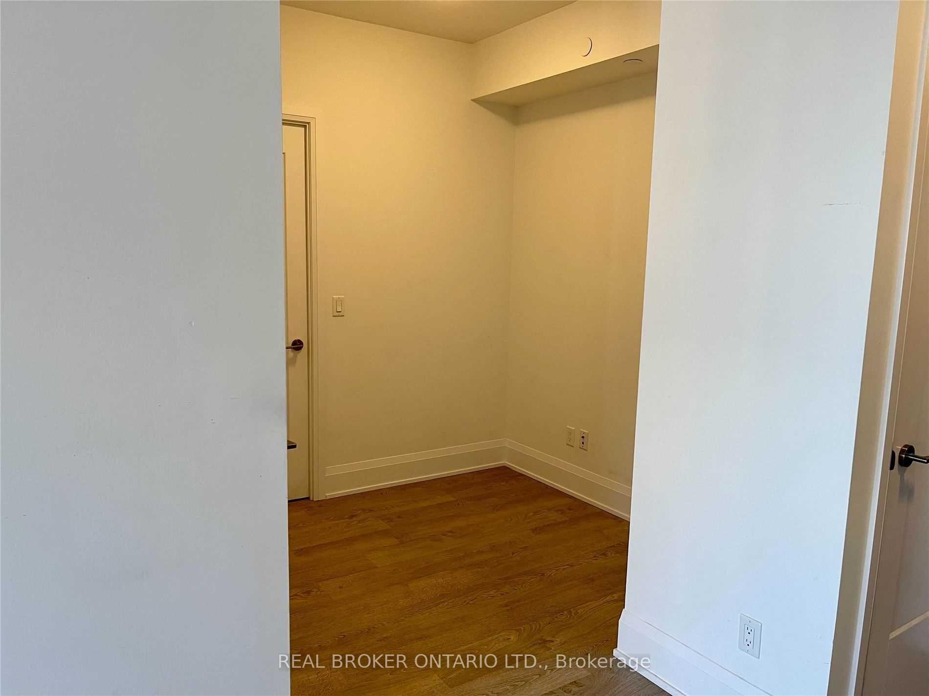 Photo 7 of Unit 1801, 101 Erskine Avenue, Toronto, Mount Pleasant West — HOMEH