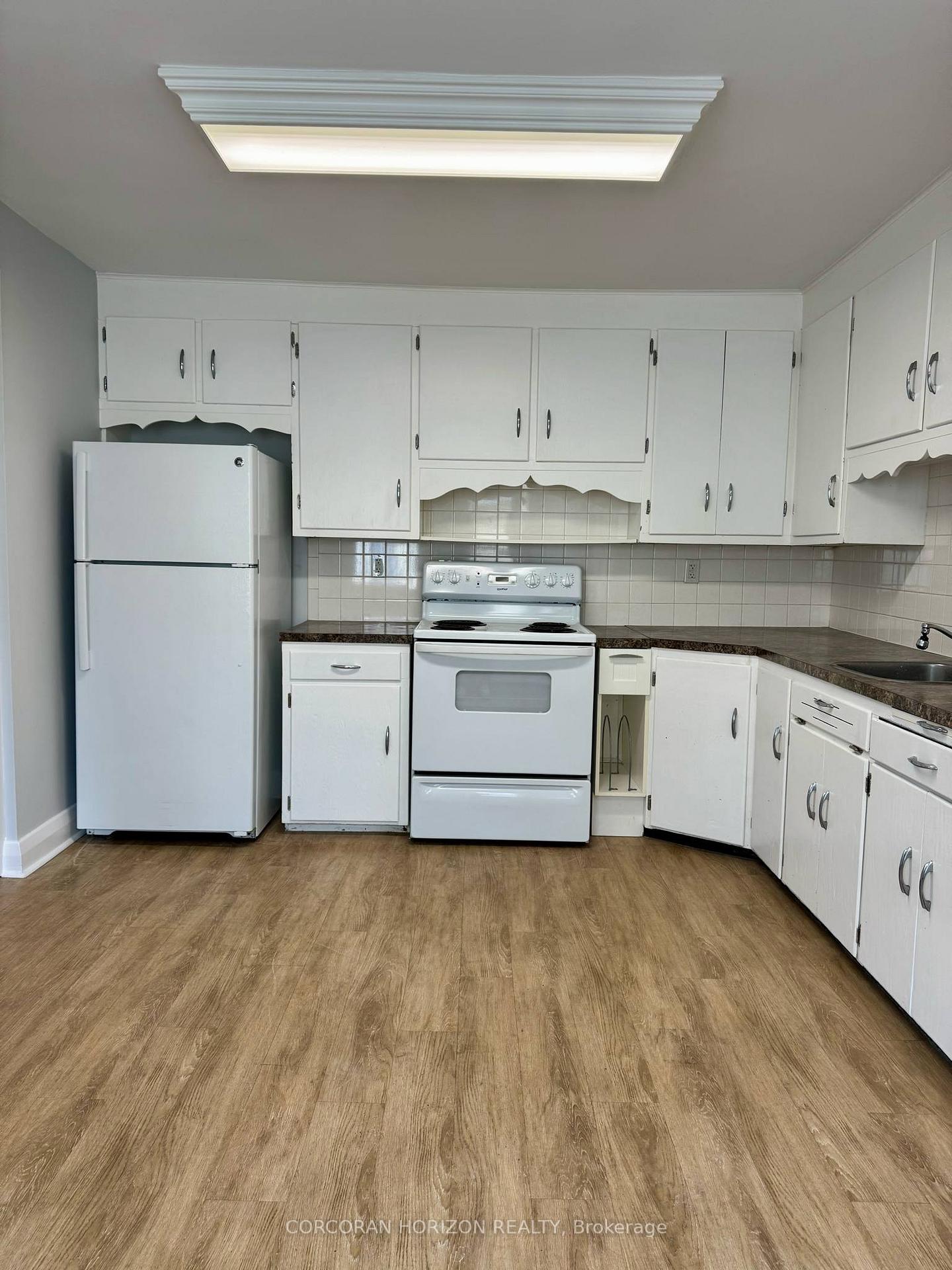 Photo 3 of 52 Walter Street, Kitchener, KW Hospital — HOMEH