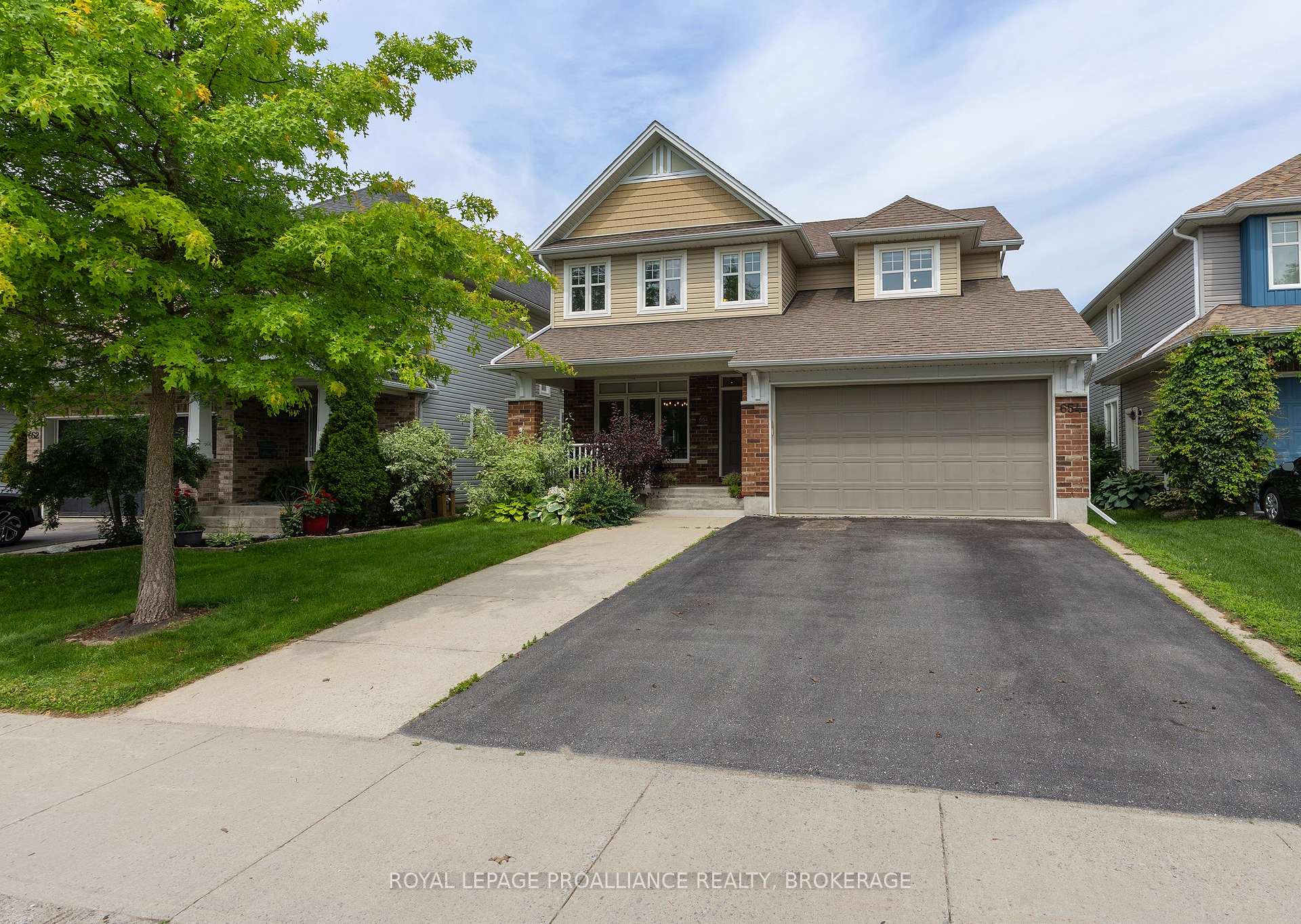 Photo 3 of 654 Fieldstone Drive, Kingston, Kingston East (Incl Barret Crt) — HOMEH