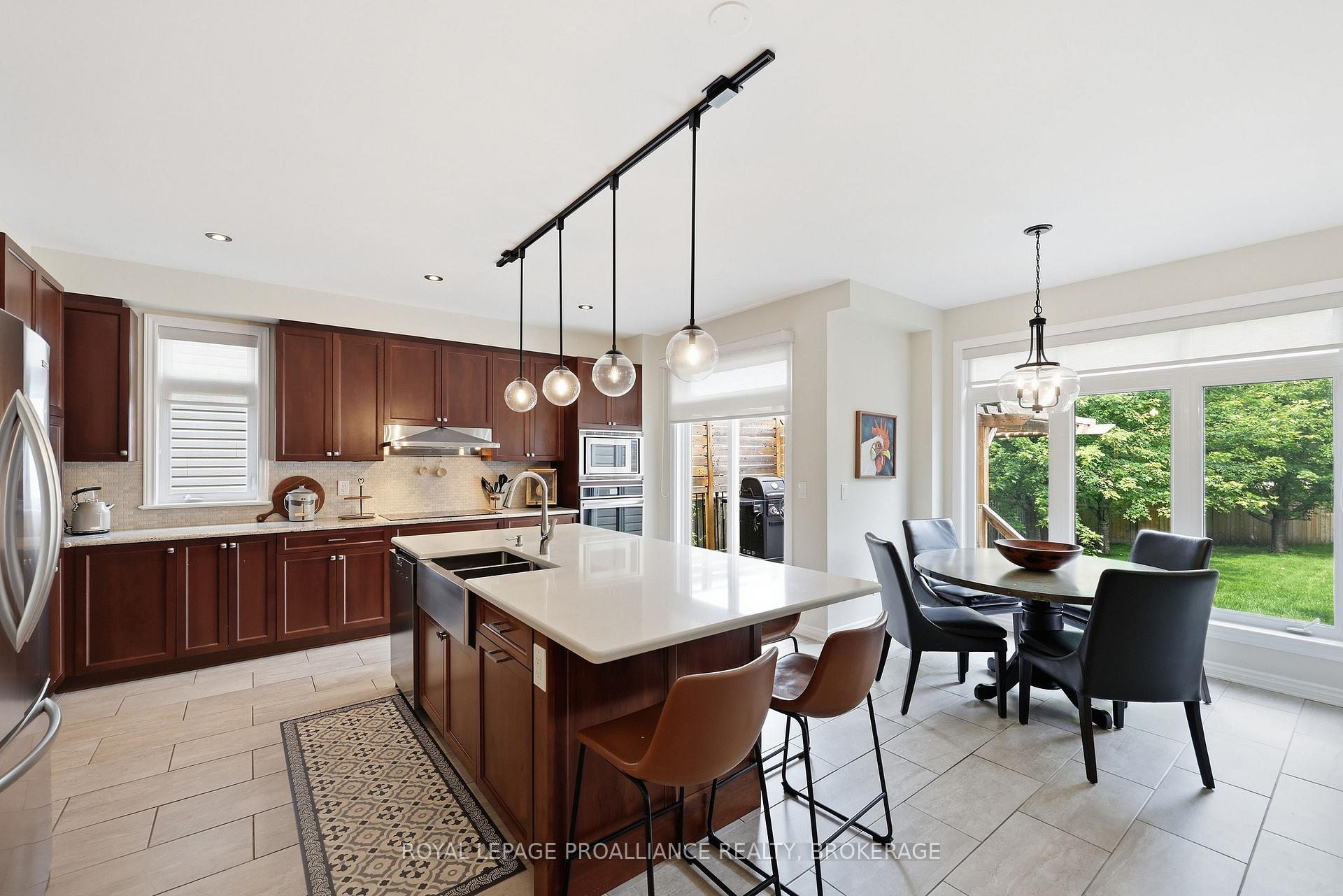 Photo 8 of 654 Fieldstone Drive, Kingston, Kingston East (Incl Barret Crt) — HOMEH