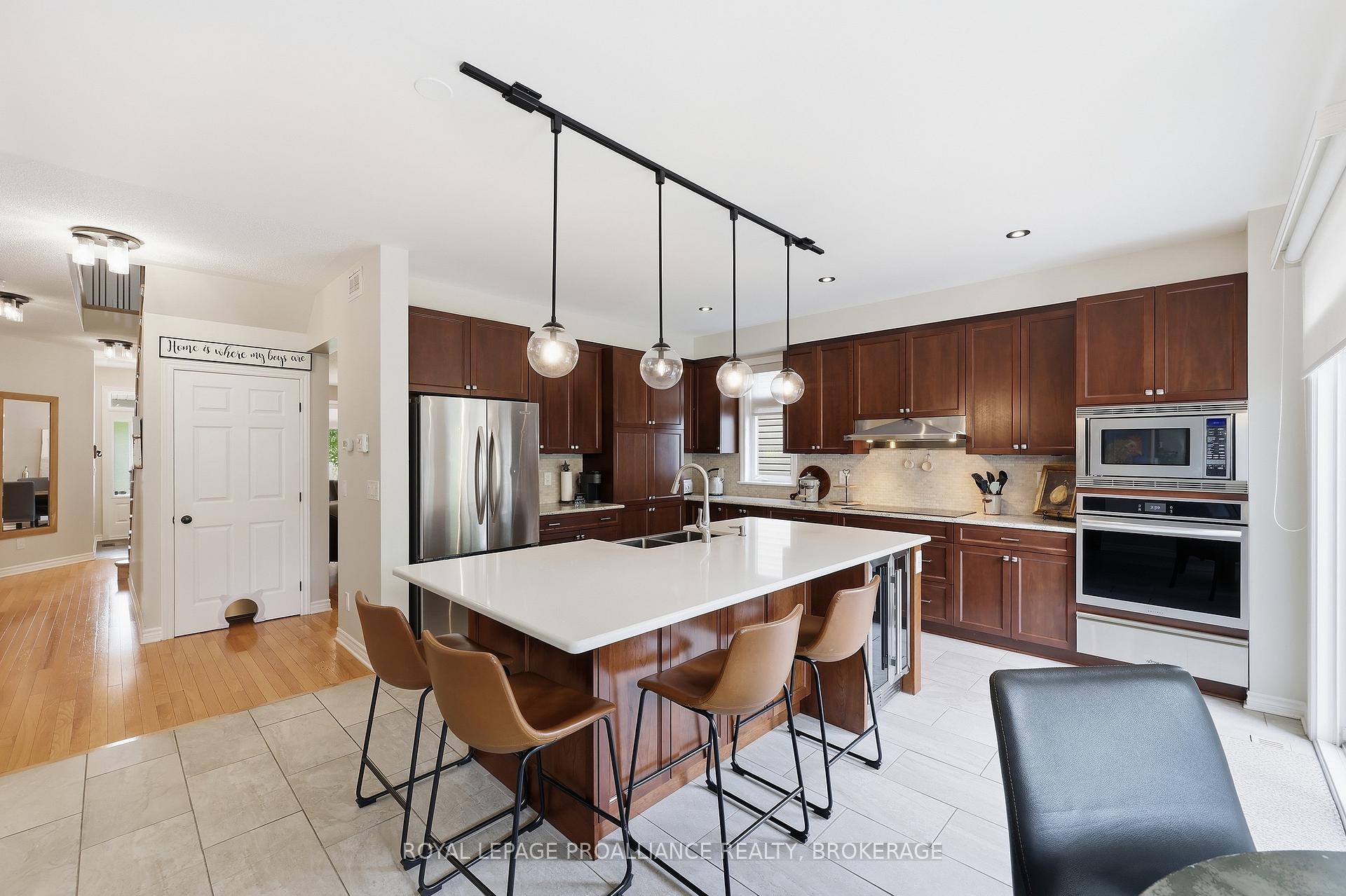 Photo 9 of 654 Fieldstone Drive, Kingston, Kingston East (Incl Barret Crt) — HOMEH