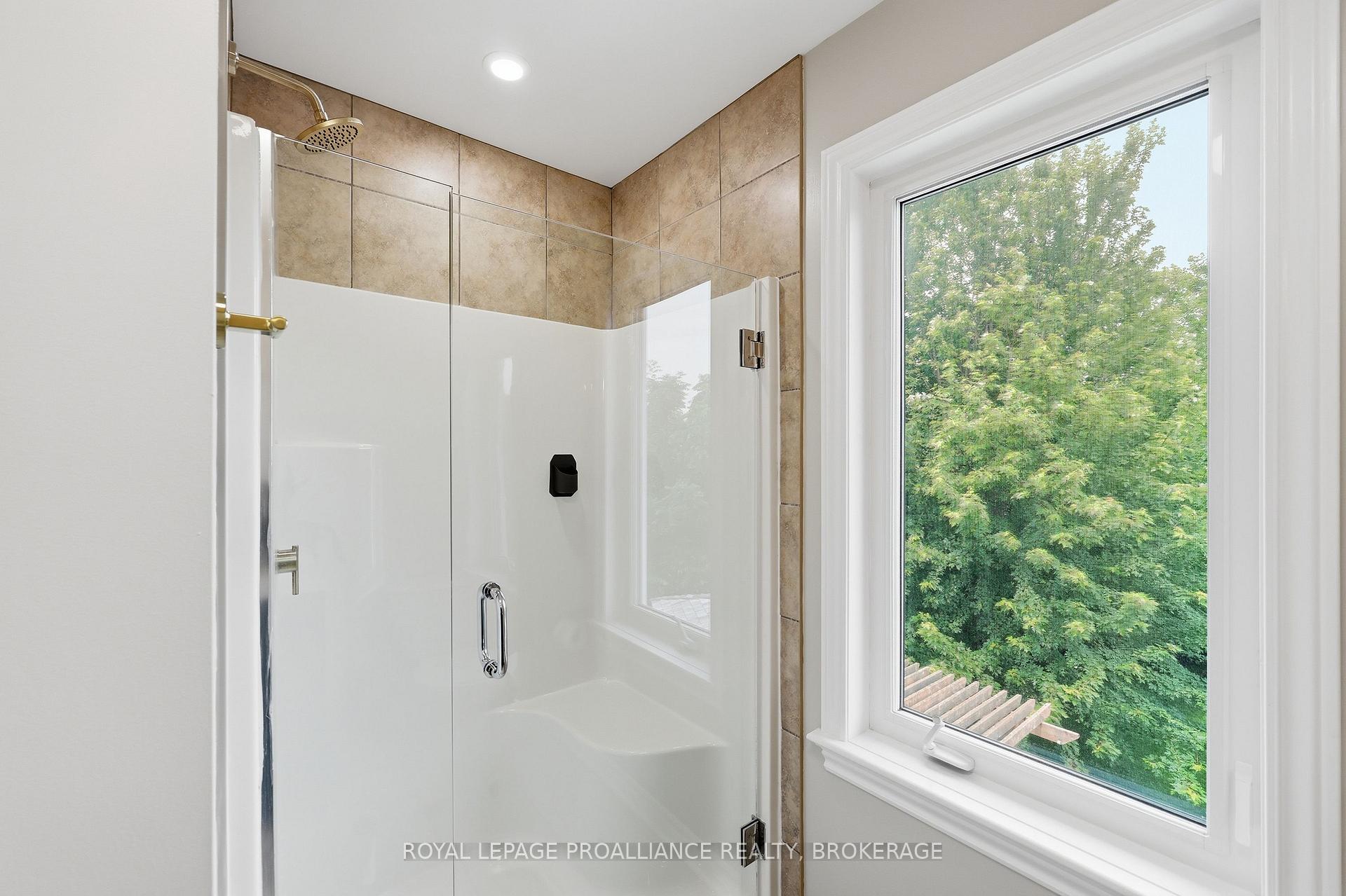 Photo 29 of 654 Fieldstone Drive, Kingston, Kingston East (Incl Barret Crt) — HOMEH