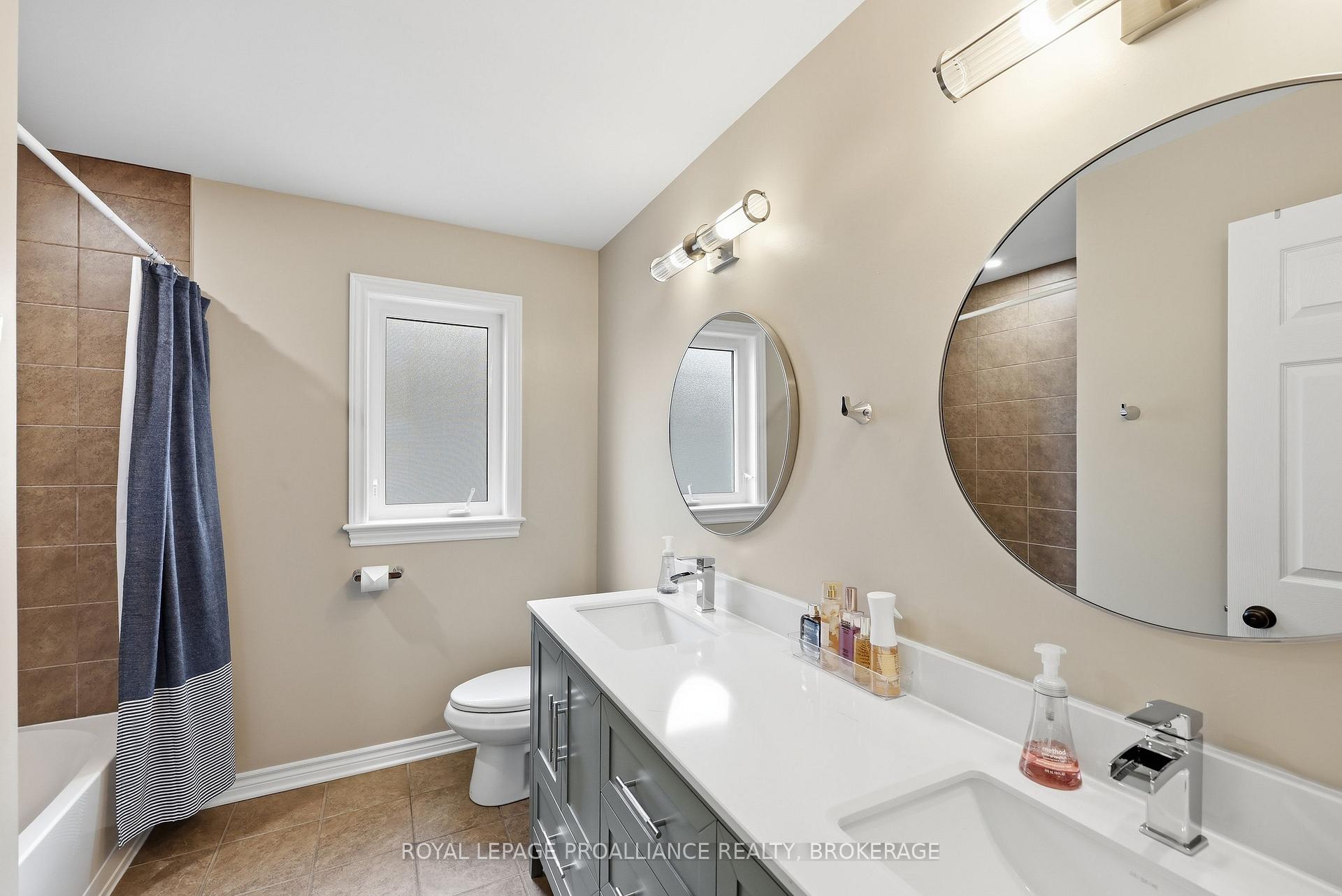 Photo 32 of 654 Fieldstone Drive, Kingston, Kingston East (Incl Barret Crt) — HOMEH