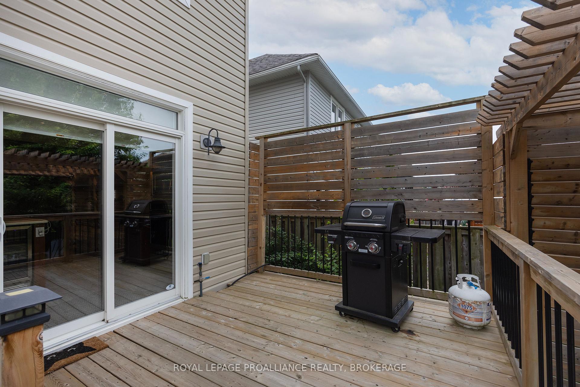 Photo 45 of 654 Fieldstone Drive, Kingston, Kingston East (Incl Barret Crt) — HOMEH