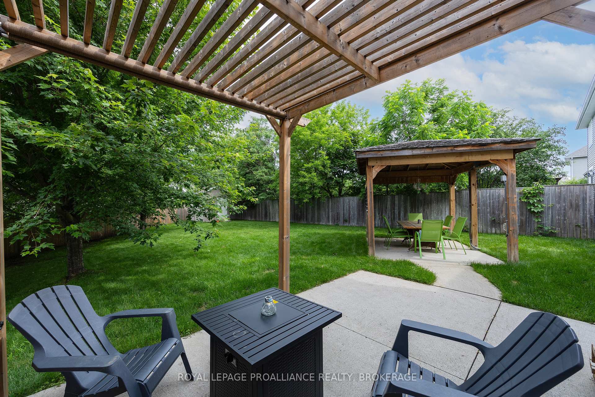 Photo 47 of 654 Fieldstone Drive, Kingston, Kingston East (Incl Barret Crt) — HOMEH