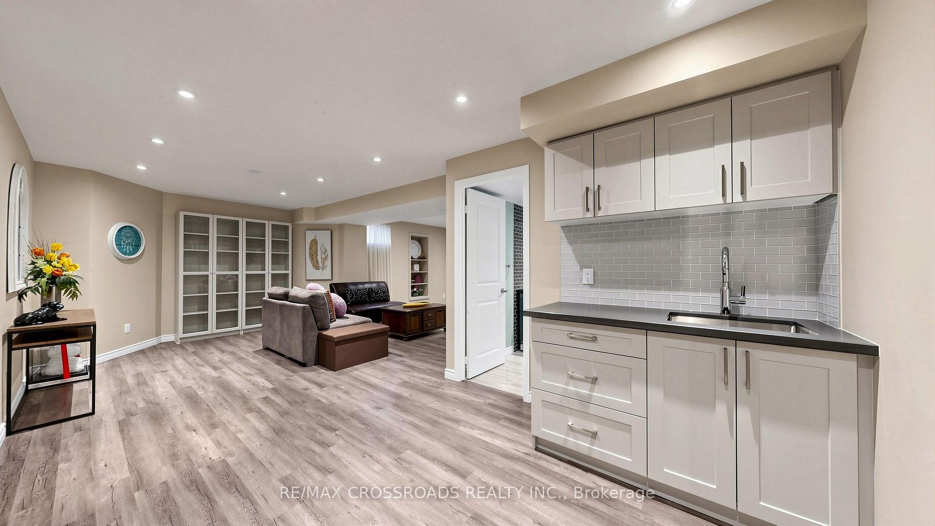 Photo 38 of 18 Beckett Avenue, Markham, Berczy — HOMEH