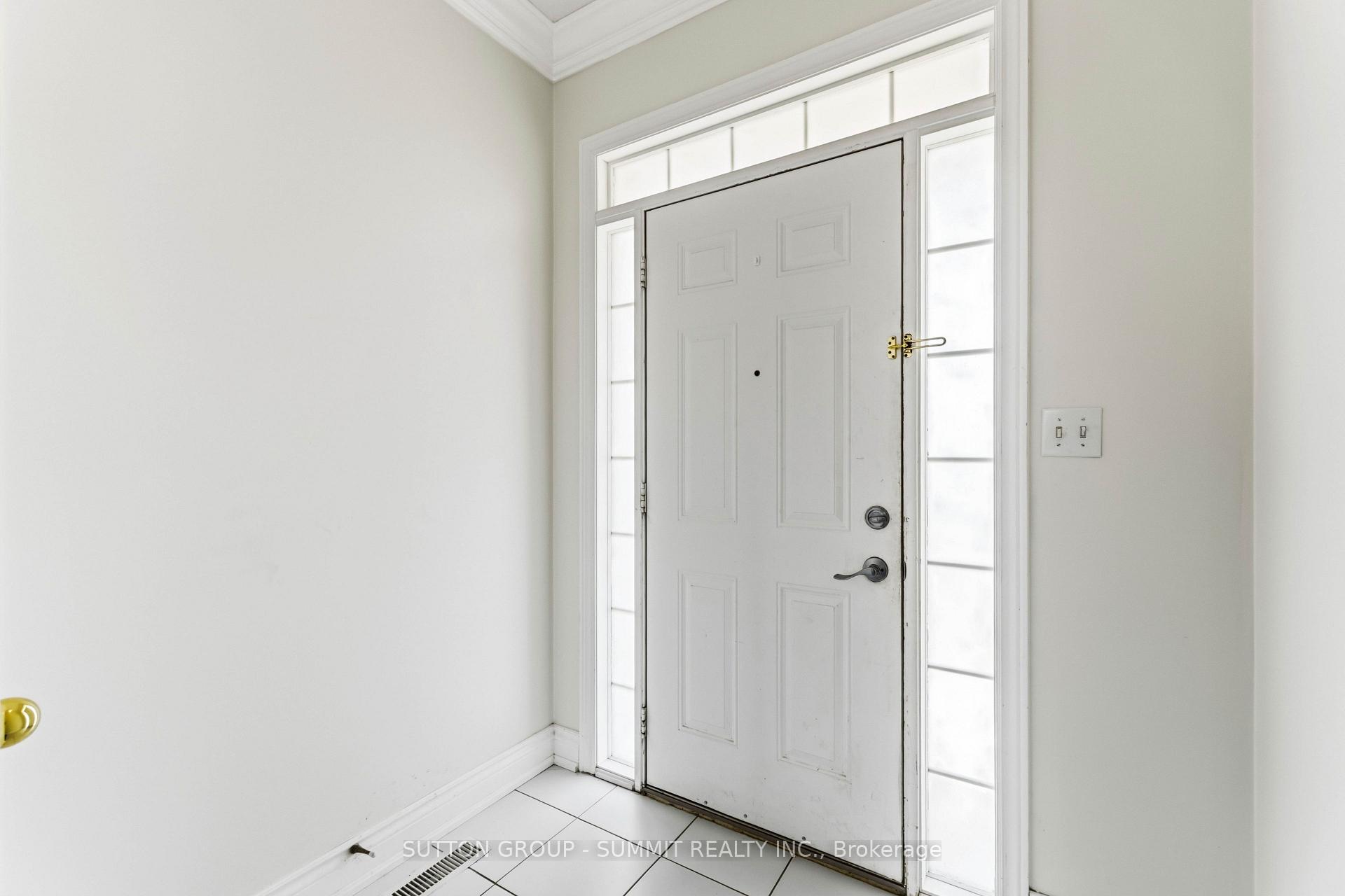 Photo 2 of 74 Cole Street, Hamilton, Waterdown — HOMEH
