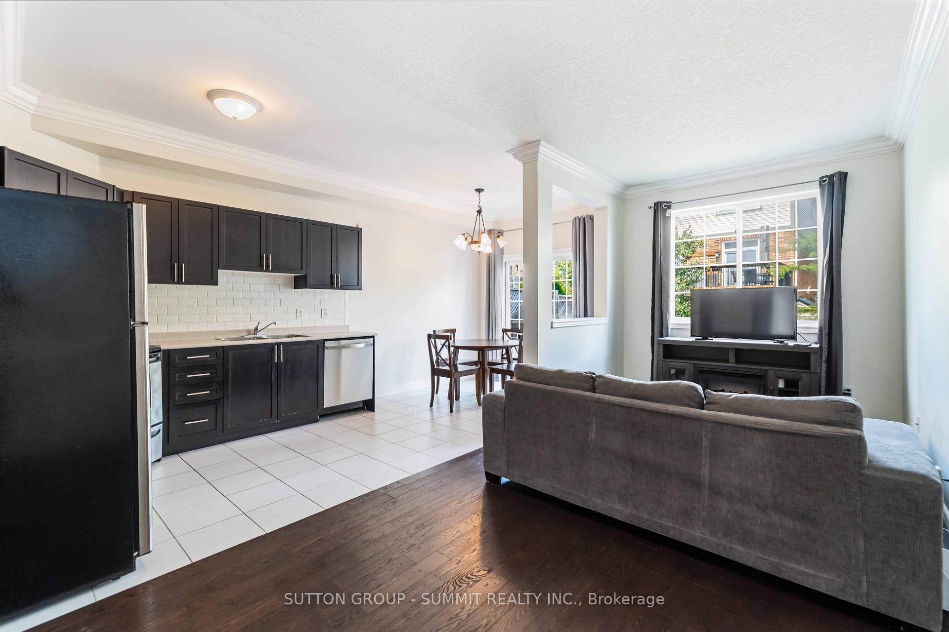 Photo 4 of 74 Cole Street, Hamilton, Waterdown — HOMEH