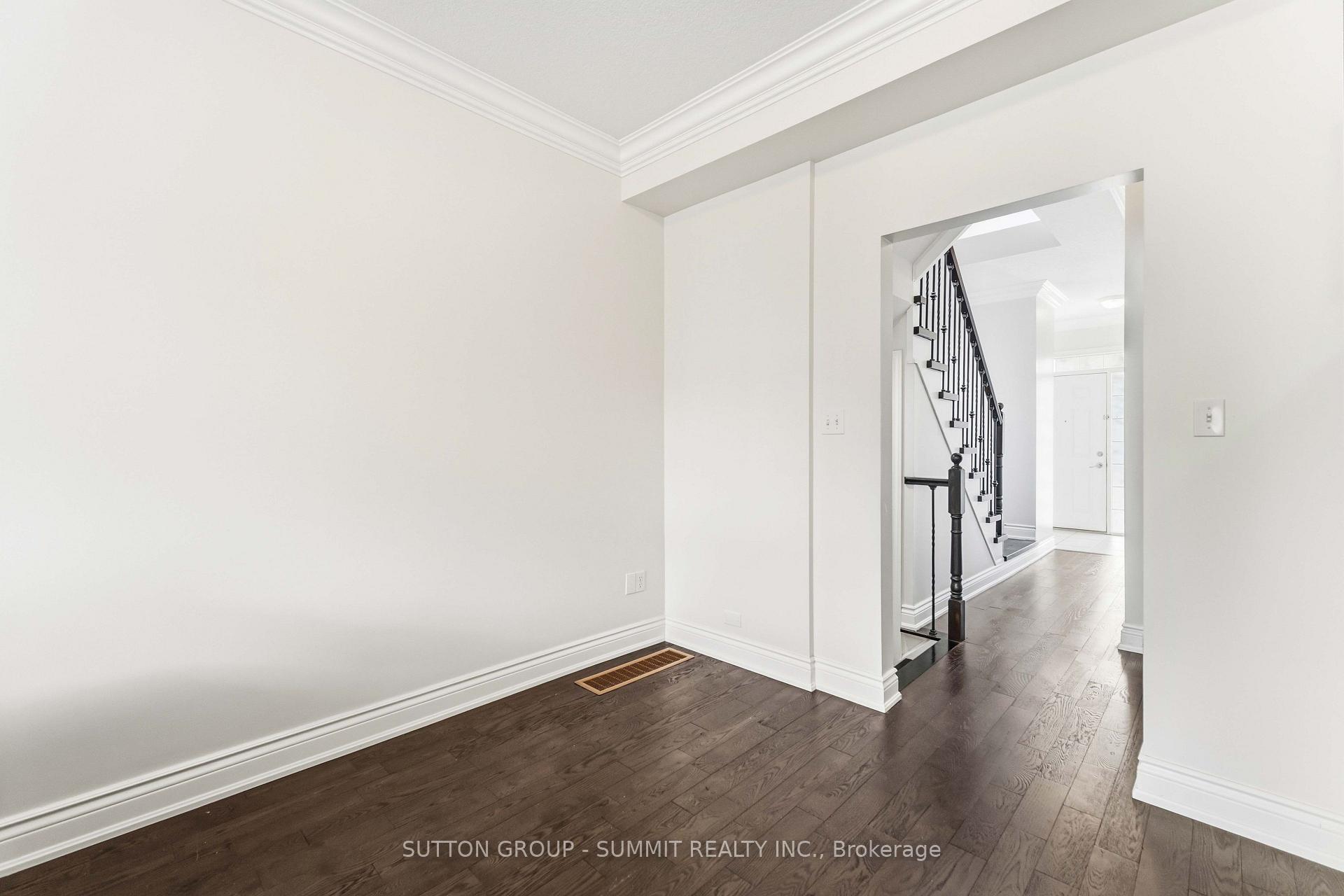 Photo 5 of 74 Cole Street, Hamilton, Waterdown — HOMEH