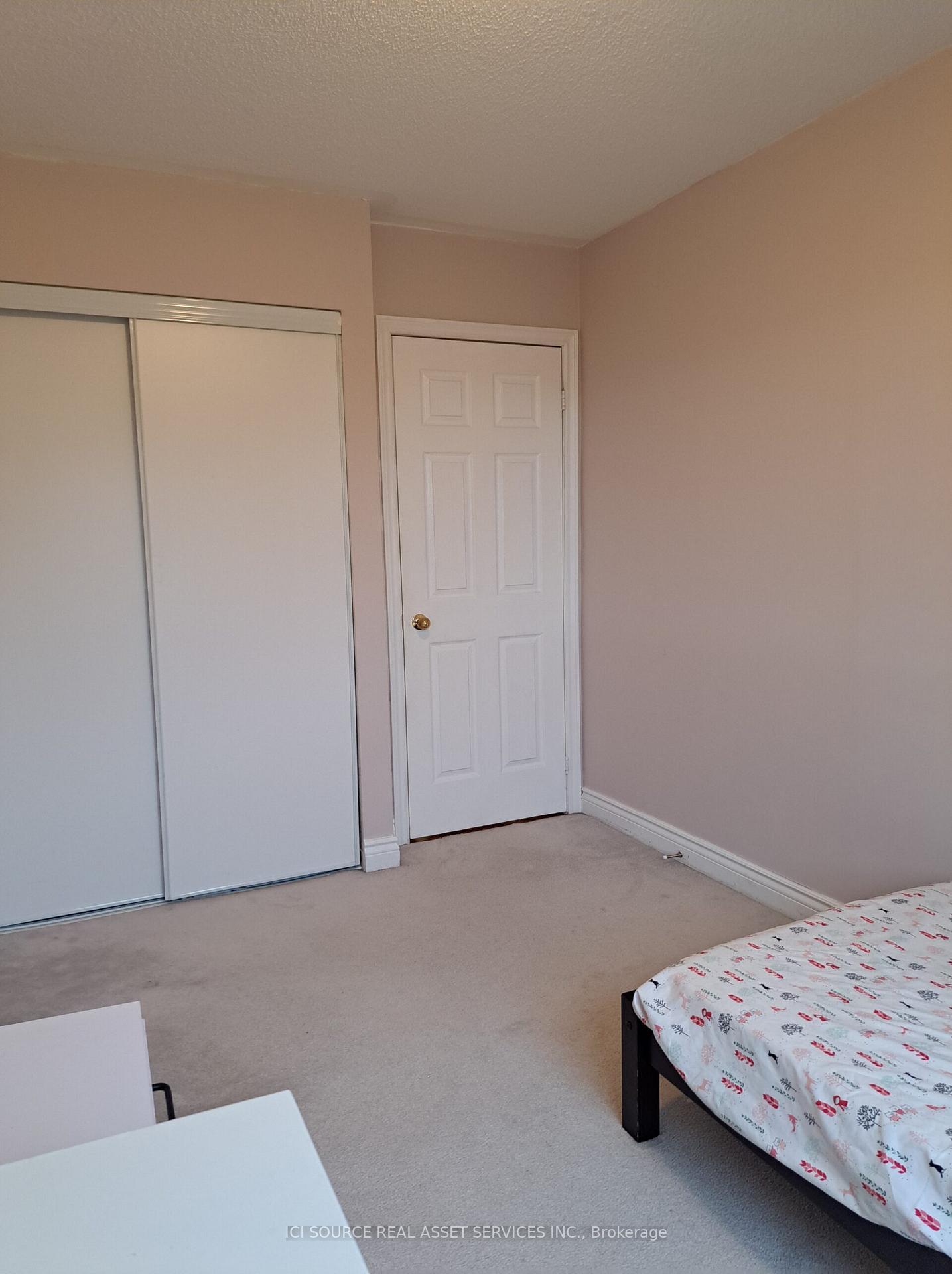 Photo 5 of Unit 4, 120 Railroad Street, Brampton, Downtown Brampton — HOMEH