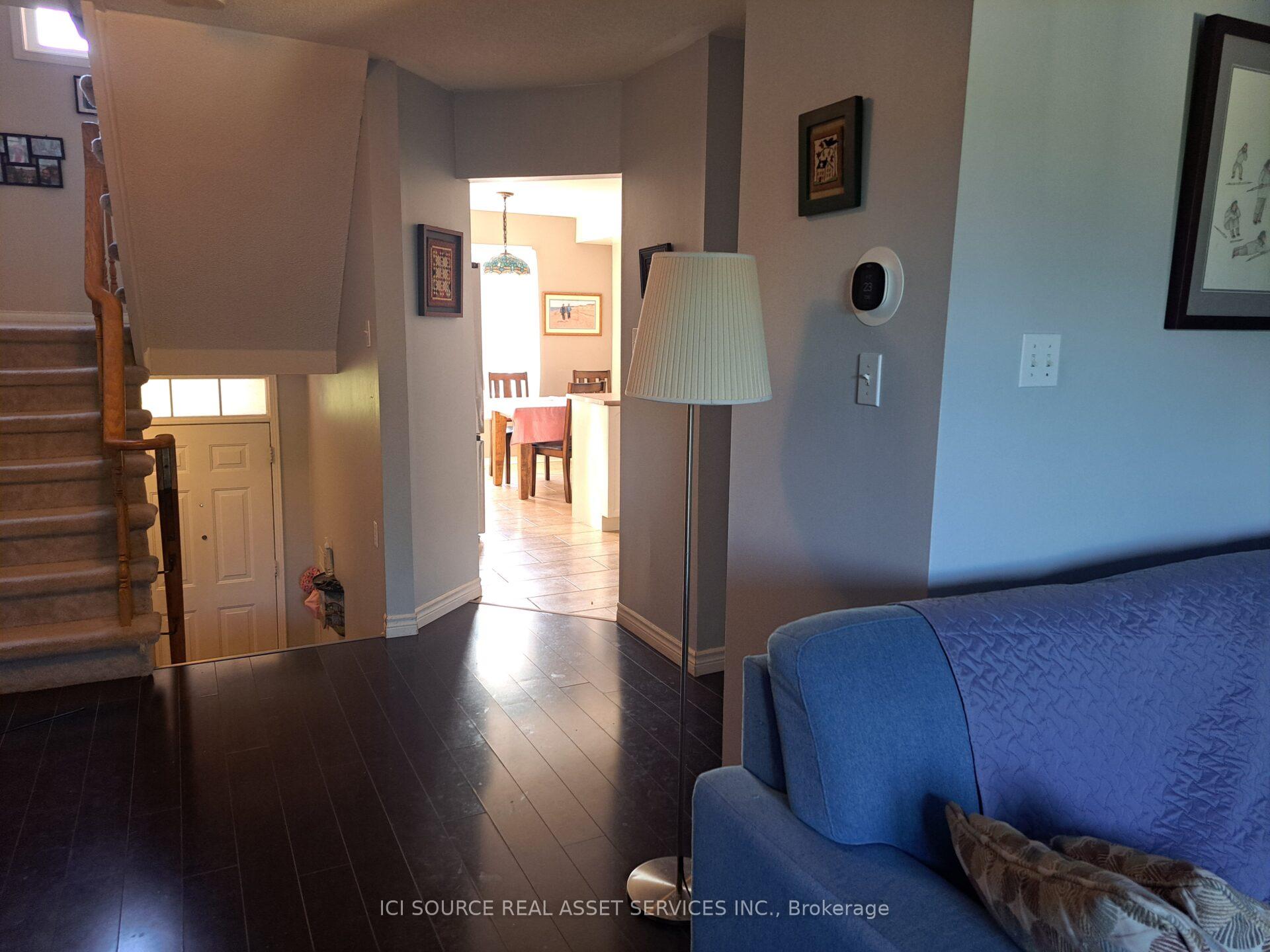 Photo 9 of Unit 4, 120 Railroad Street, Brampton, Downtown Brampton — HOMEH