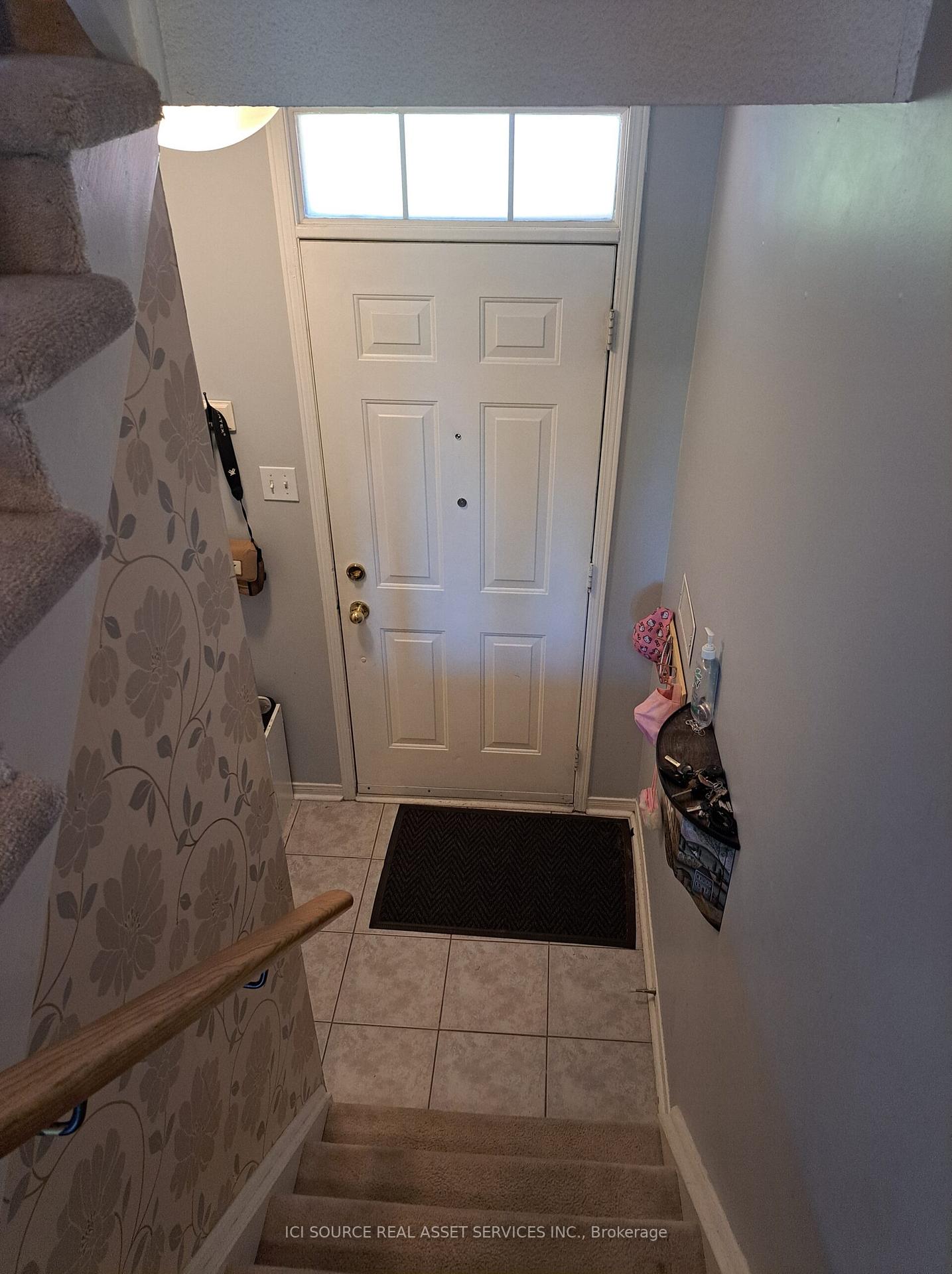 Photo 11 of Unit 4, 120 Railroad Street, Brampton, Downtown Brampton — HOMEH
