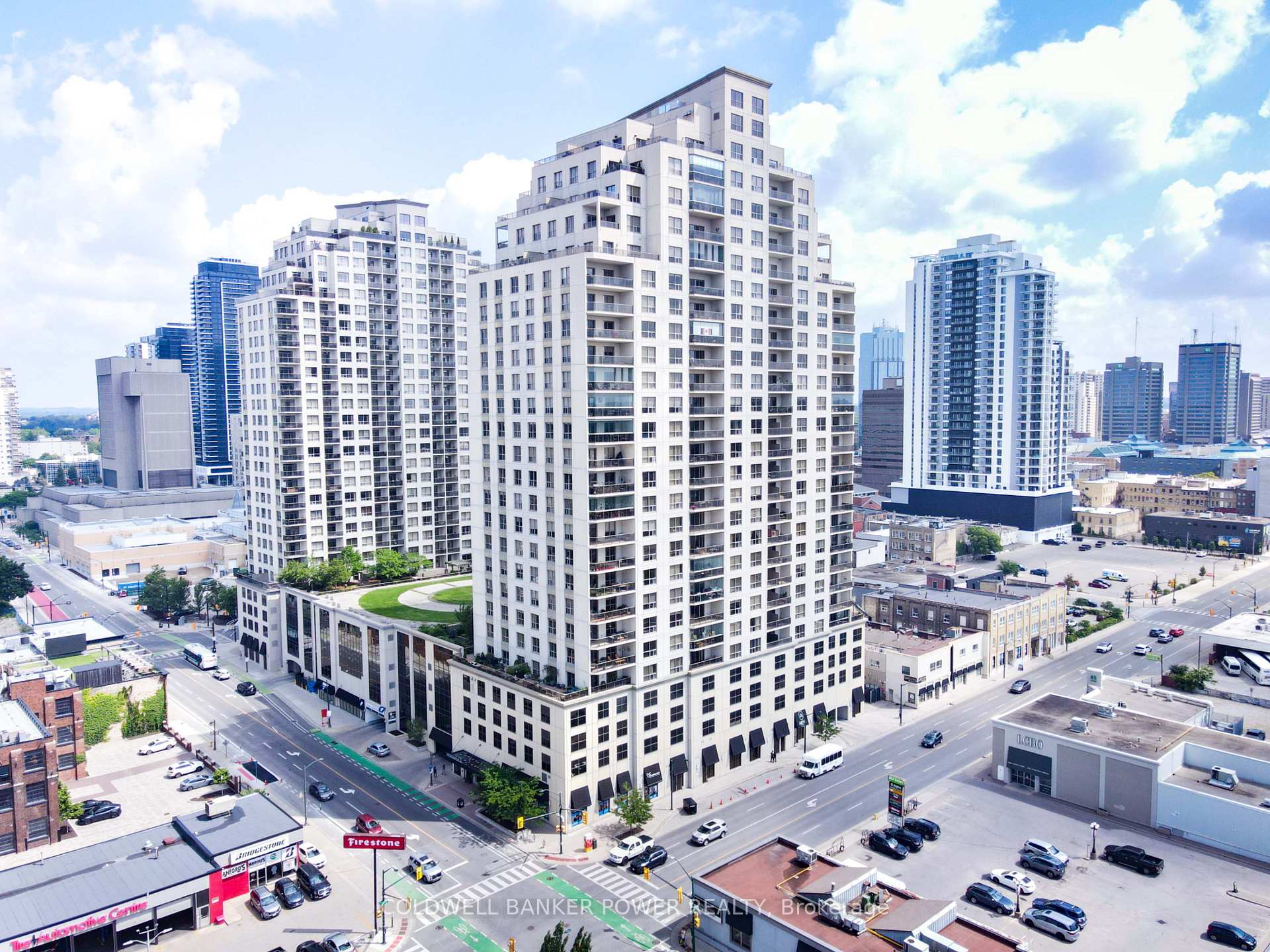 Front of Unit 1010, 330 Ridout Street N