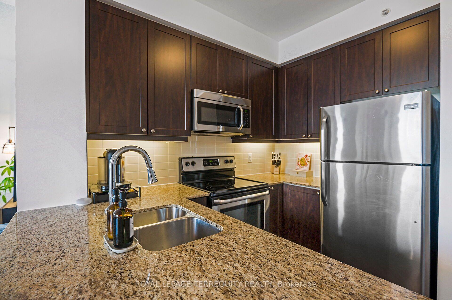 Photo 8 of Unit 709, 12 Woodstream Boulevard, Vaughan, Vaughan Grove — HOMEH