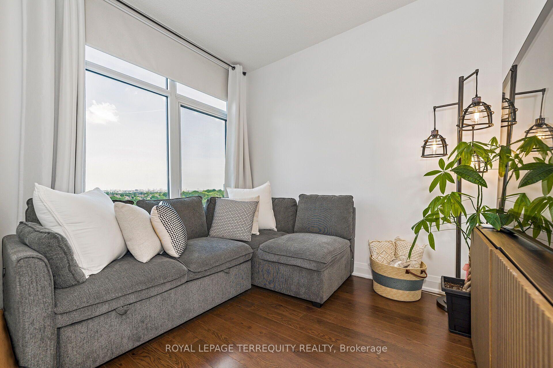 Photo 14 of Unit 709, 12 Woodstream Boulevard, Vaughan, Vaughan Grove — HOMEH