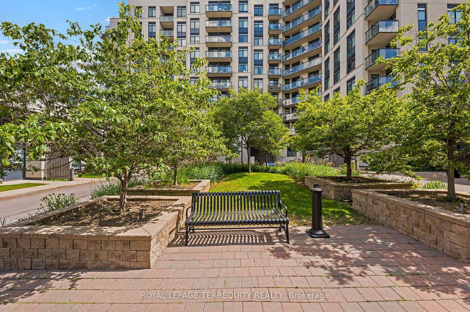 Photo 31 of Unit 709, 12 Woodstream Boulevard, Vaughan, Vaughan Grove — HOMEH
