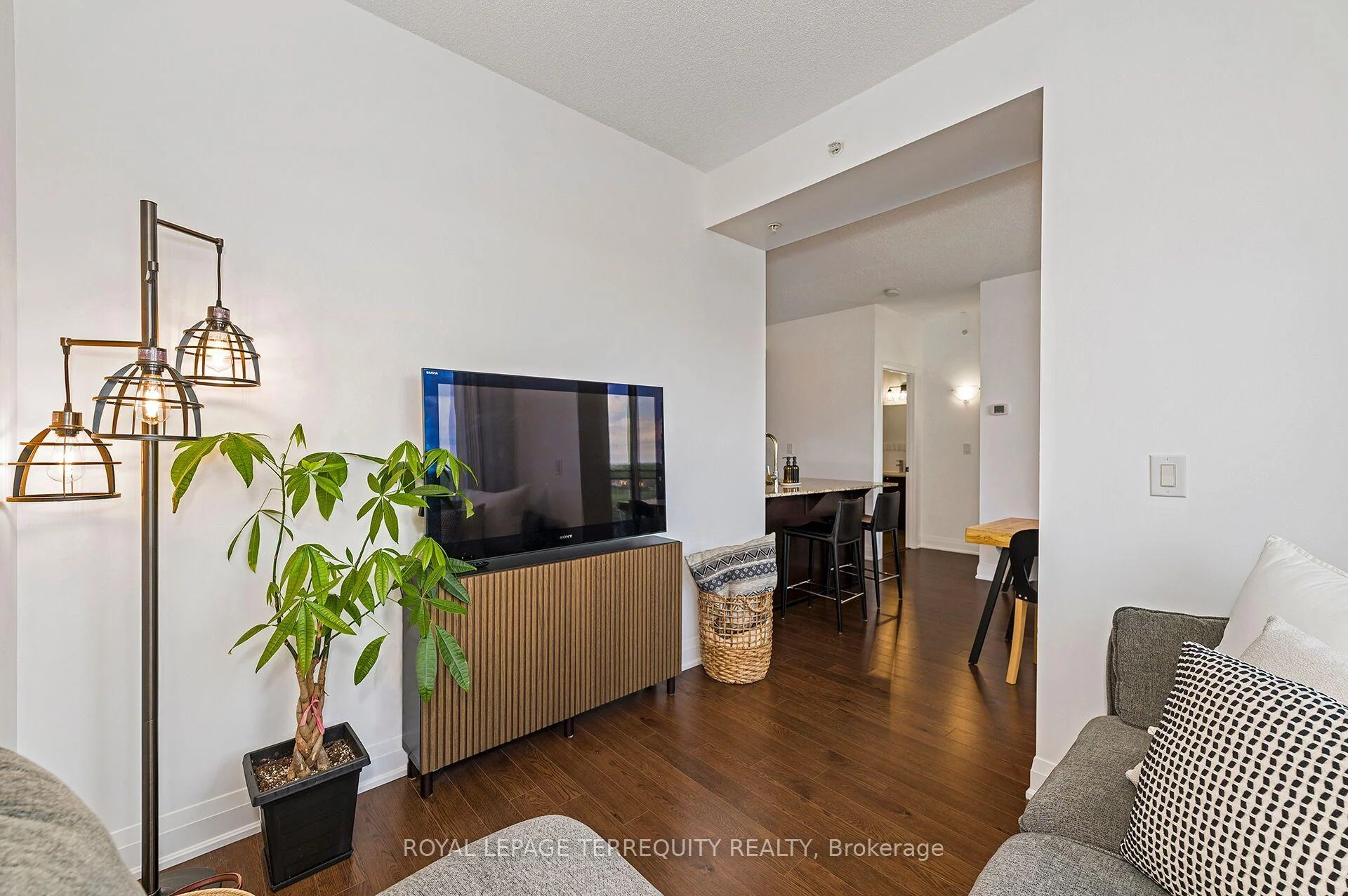 Photo 16 of Unit 709, 12 Woodstream Boulevard, Vaughan, Vaughan Grove — HOMEH