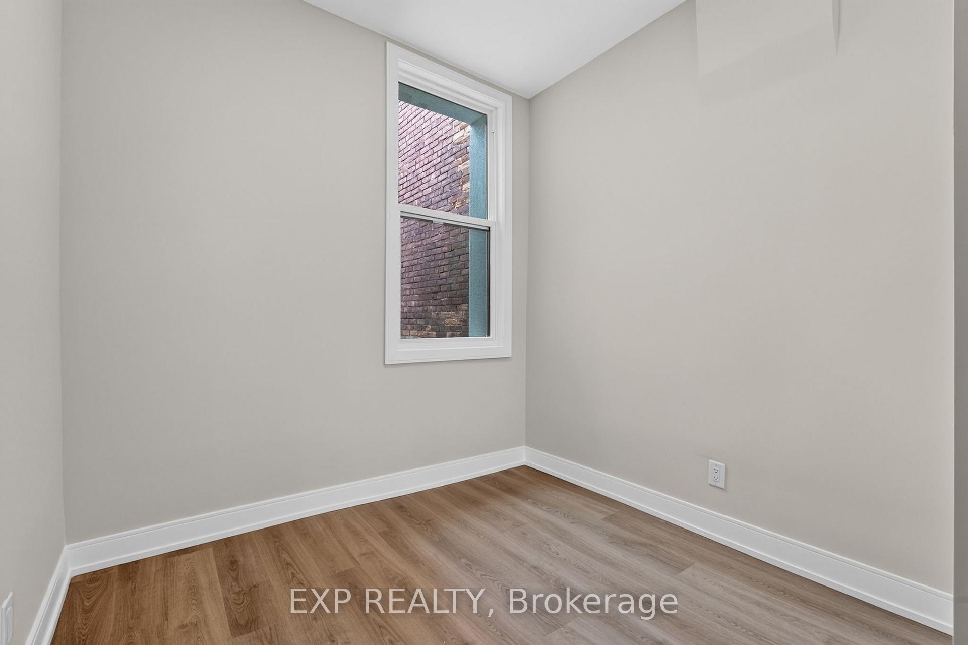 Photo 38 of 118 Cathcart Street N, Hamilton, Beasley — HOMEH