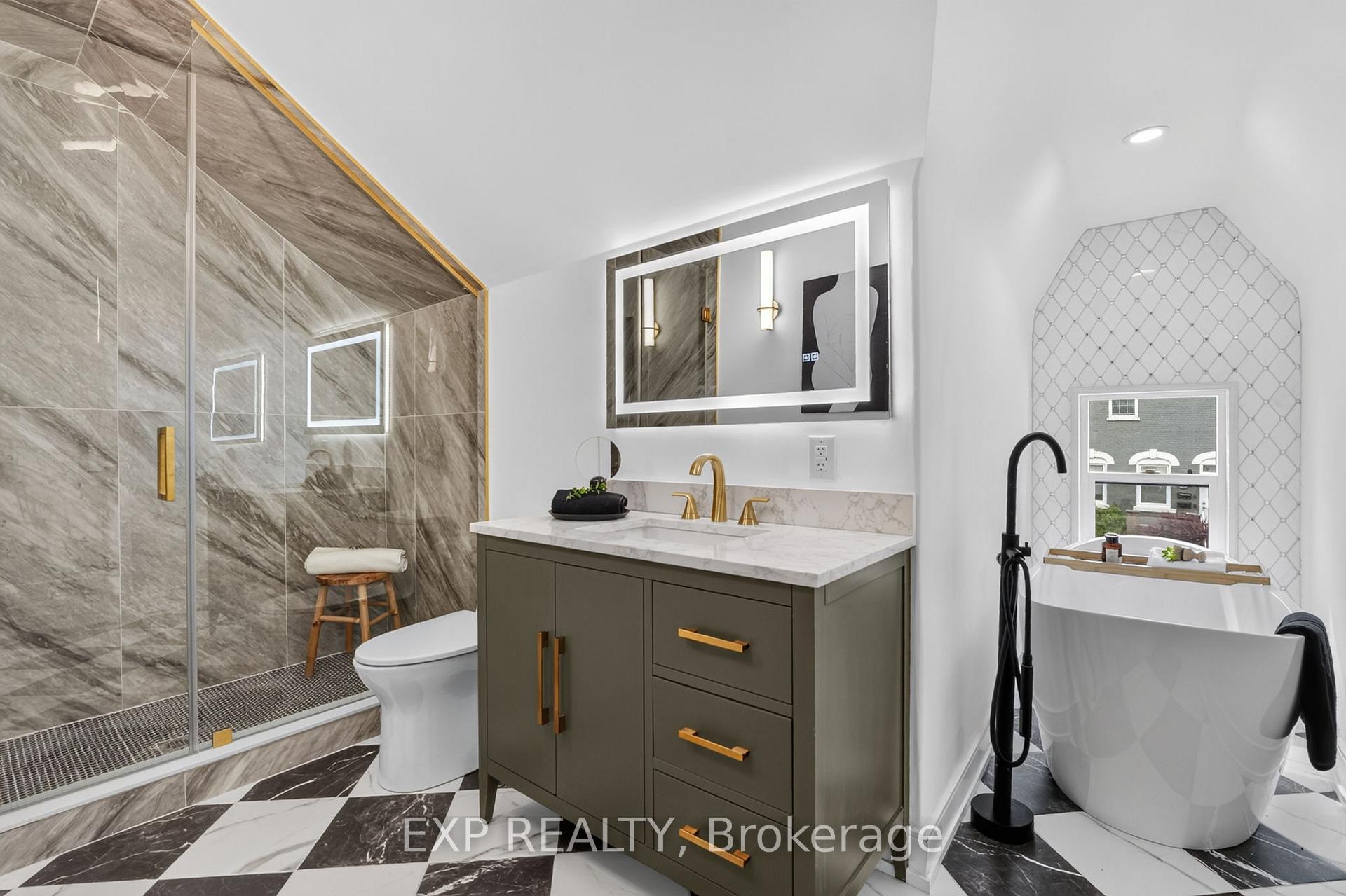 Photo 23 of 118 Cathcart Street N, Hamilton, Beasley — HOMEH