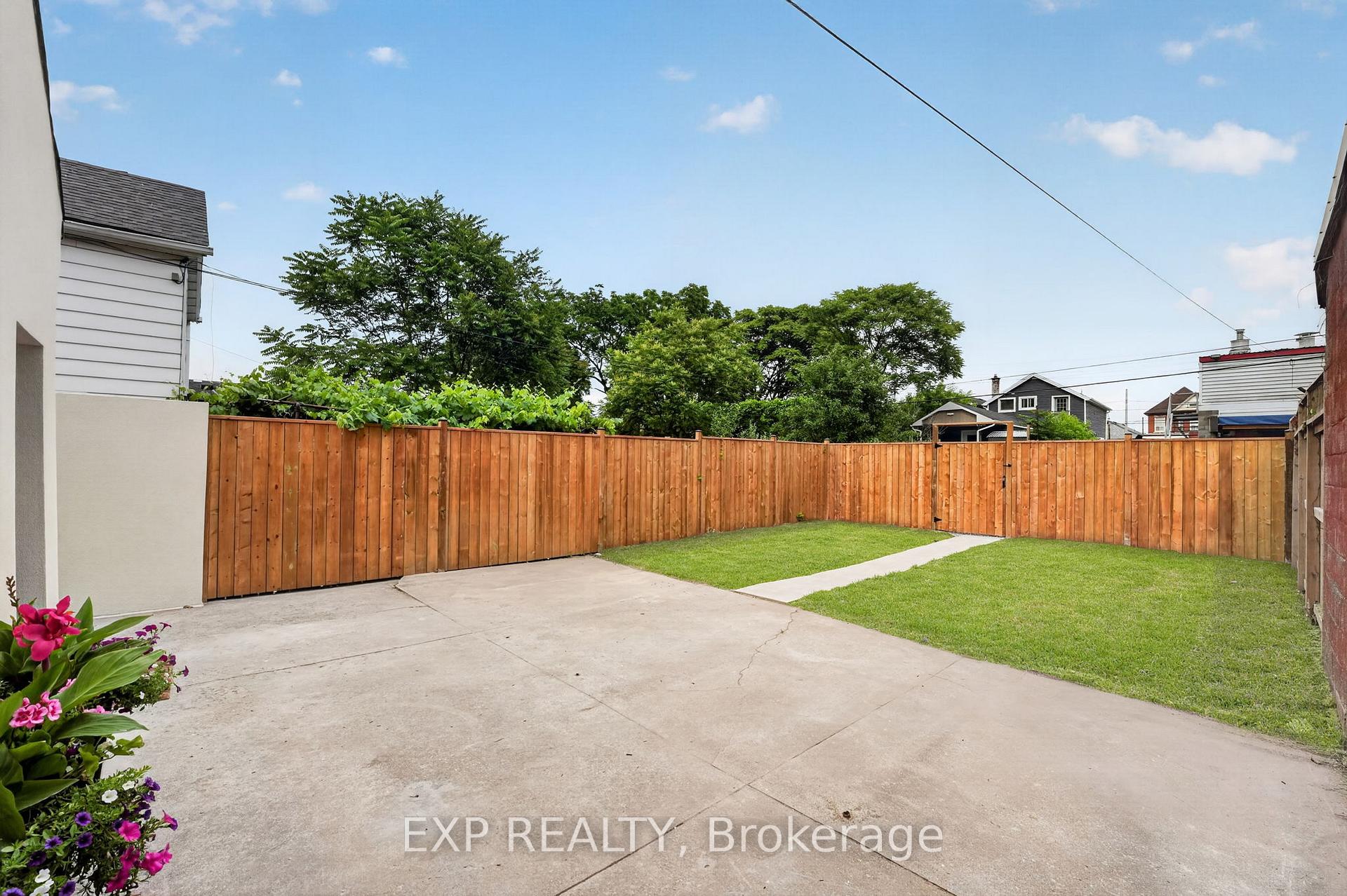 Photo 46 of 118 Cathcart Street N, Hamilton, Beasley — HOMEH