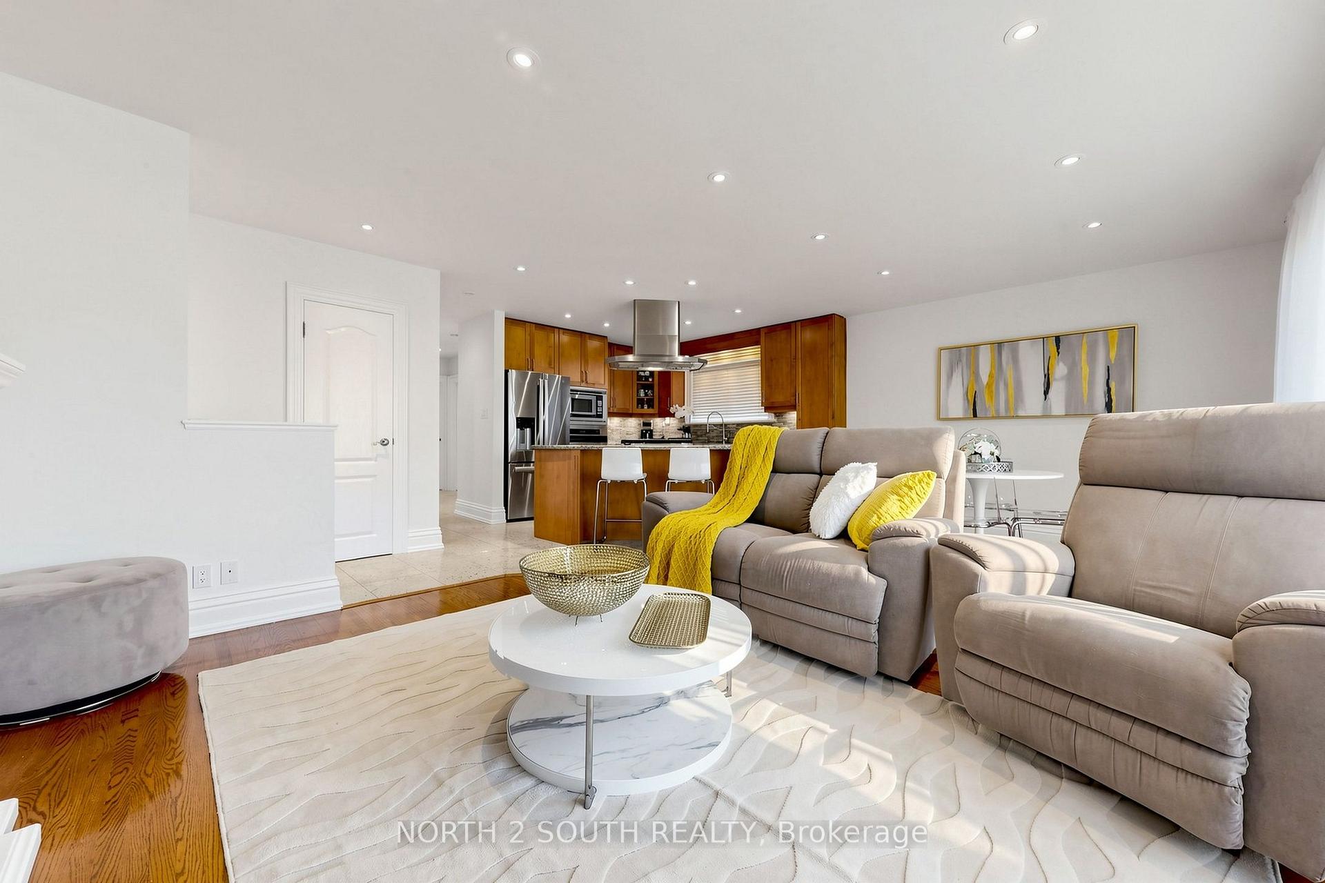 Photo 4 of 263 Thistle Down Boulevard, Etobicoke, Thistletown-Beaumonde Heights — HOMEH