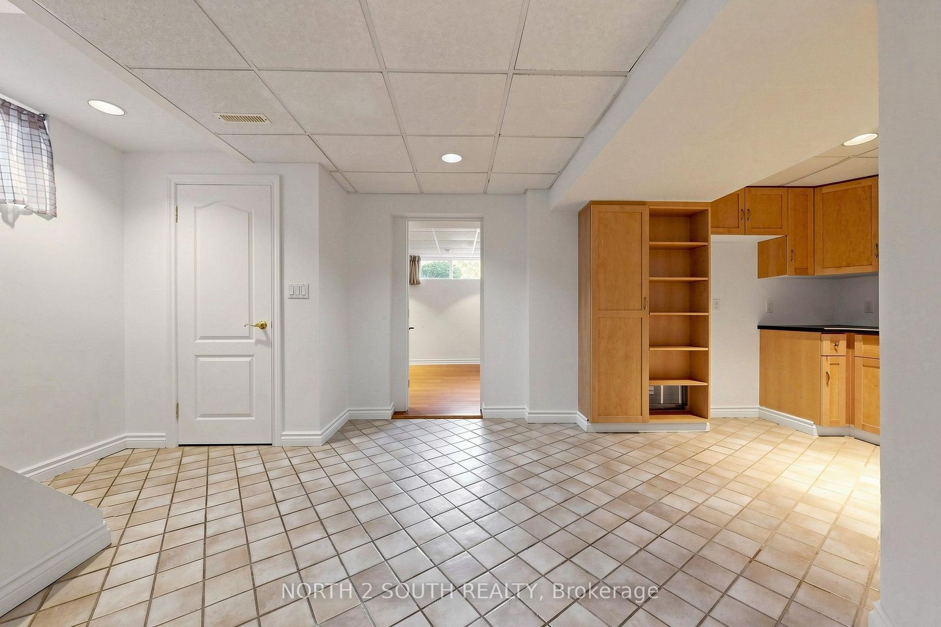 Photo 19 of 263 Thistle Down Boulevard, Etobicoke, Thistletown-Beaumonde Heights — HOMEH