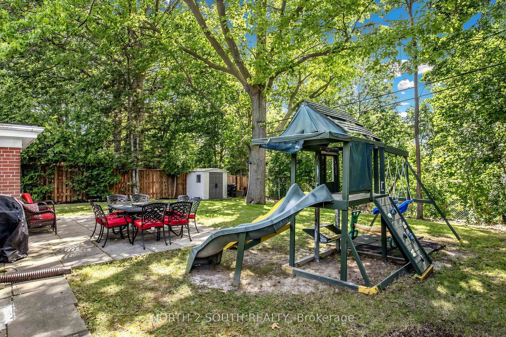 Photo 29 of 263 Thistle Down Boulevard, Etobicoke, Thistletown-Beaumonde Heights — HOMEH